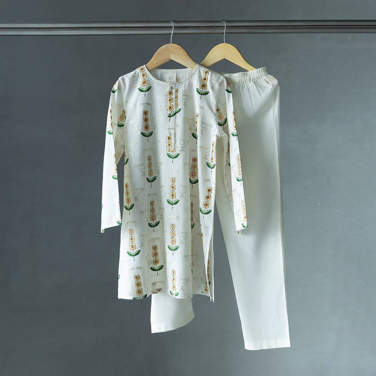 Pitonia Ivory Kurta Pyjama set