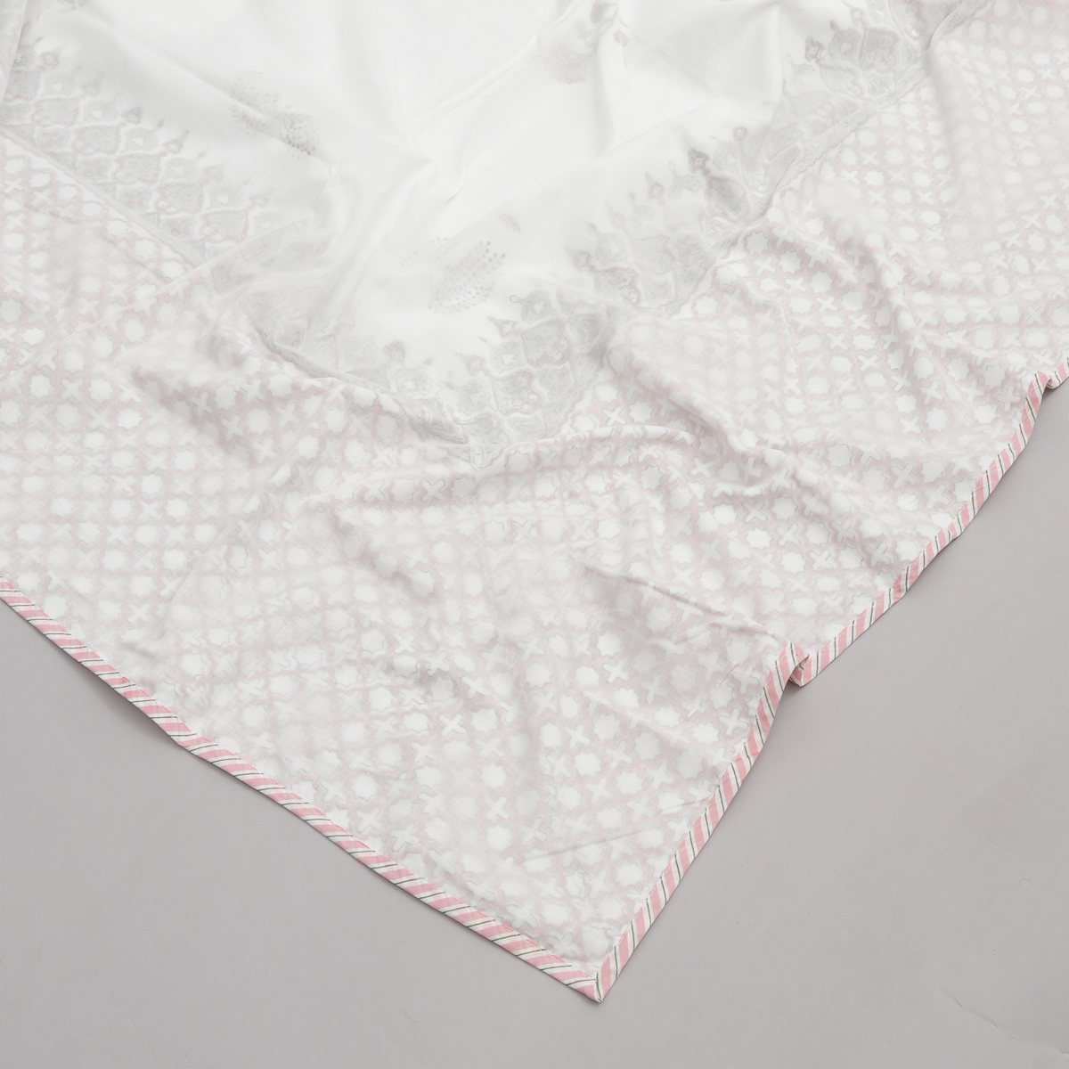 Floral Hues Muslin Dohar (P)