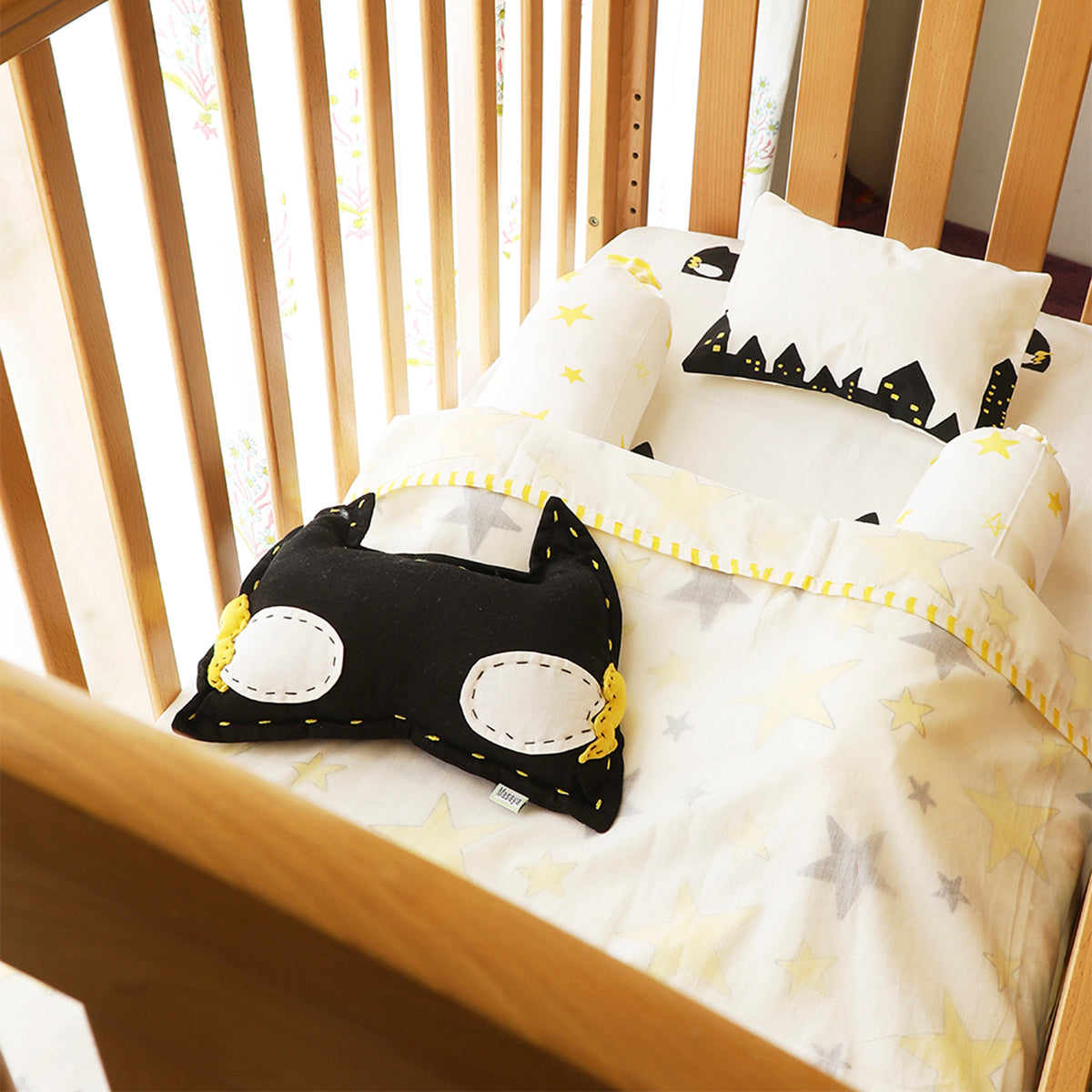 Masaya Dohar- Superbaby flies over Town- Emroidered