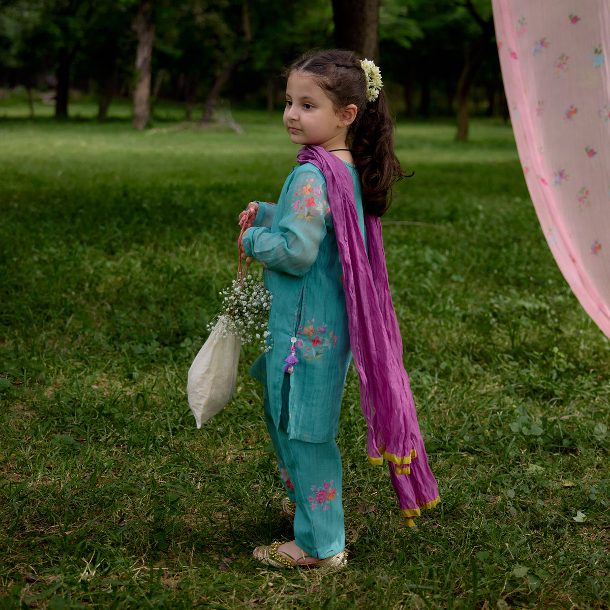 Paan Chitthi Kurta Set