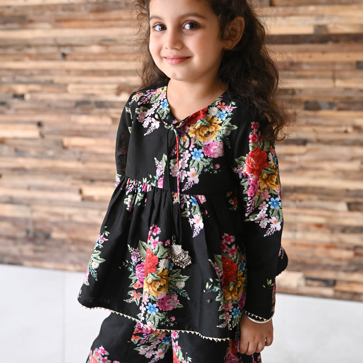 Gulneet Sharara Set - Black Phool Angan
