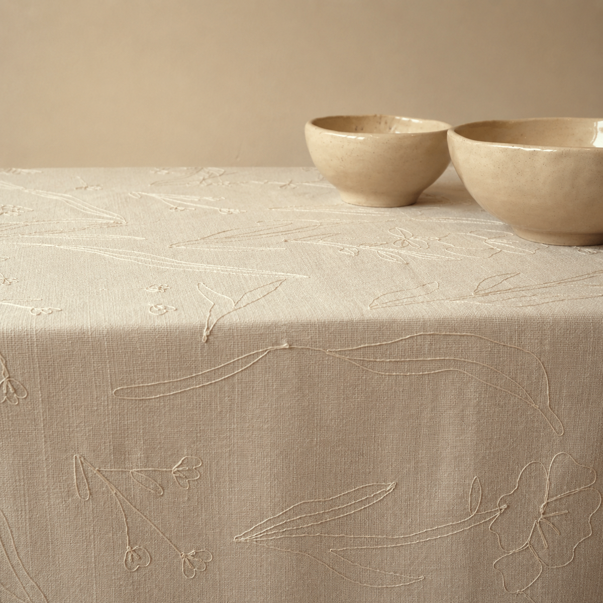 Bloom Table Runner - Beige