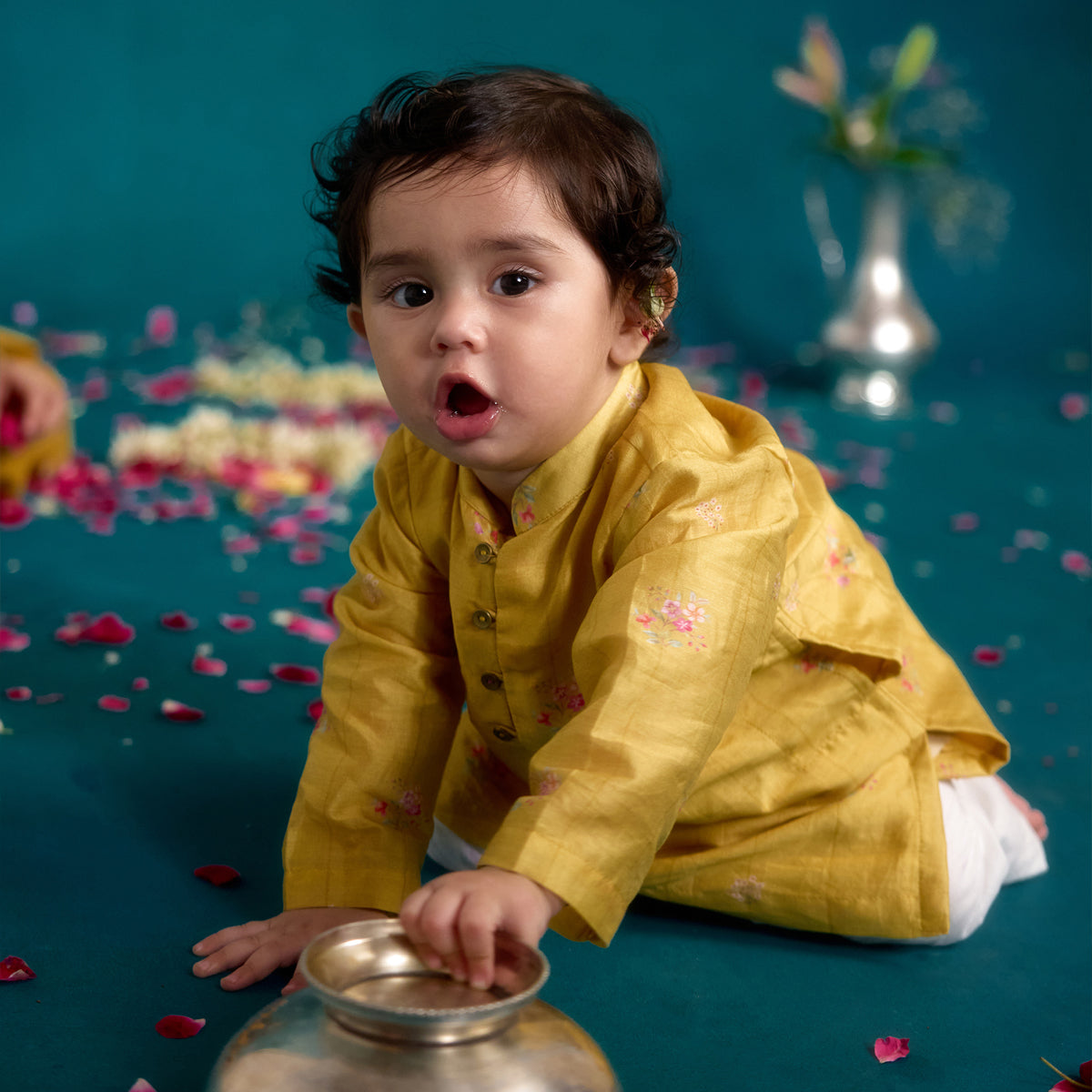 Neembu Rekh Chitthi Kurta Set