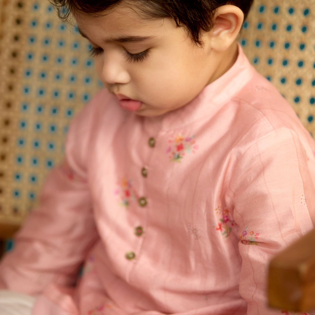 Seher Rekh Chitthi Kurta Set