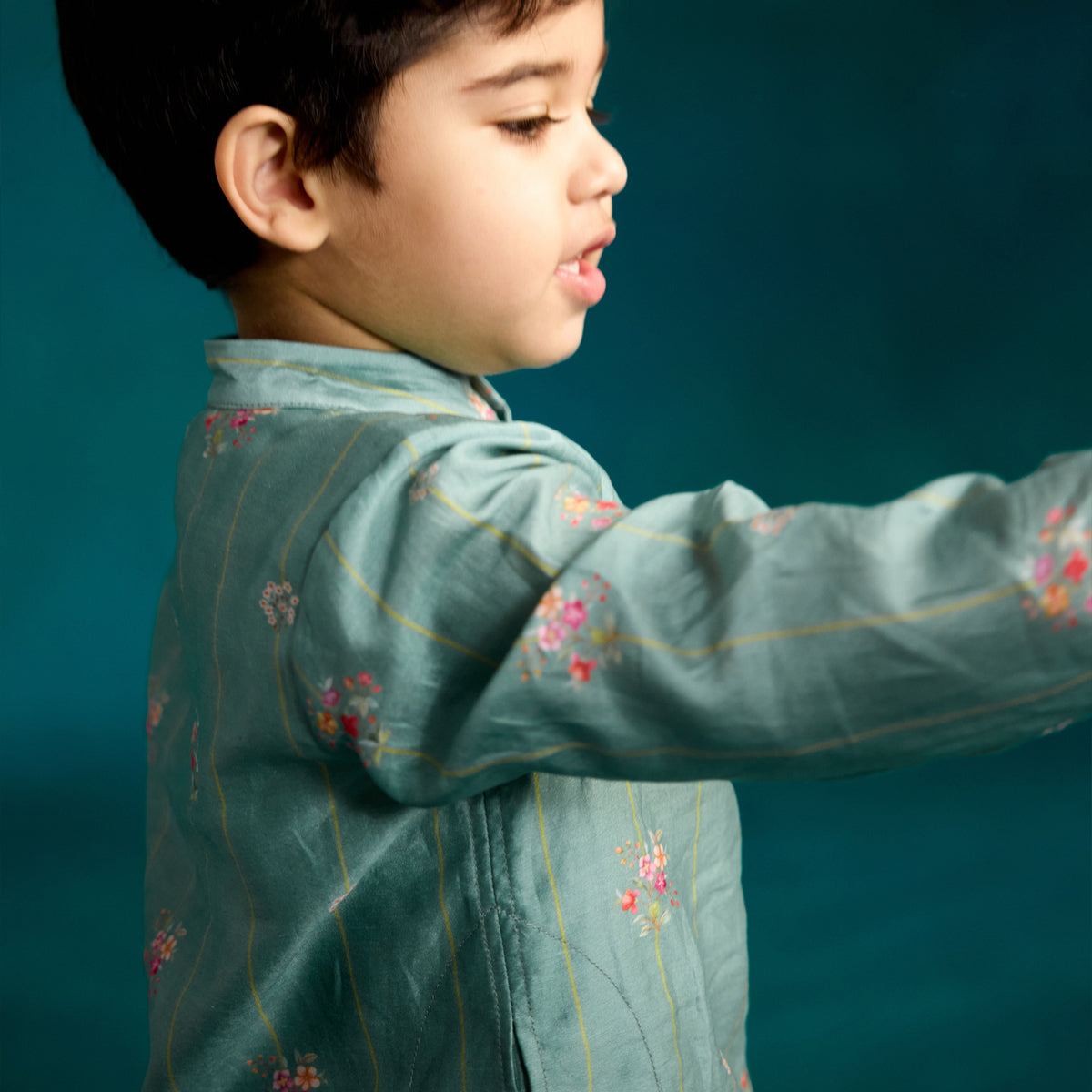 Paan Rekh Chitthi Kurta Set