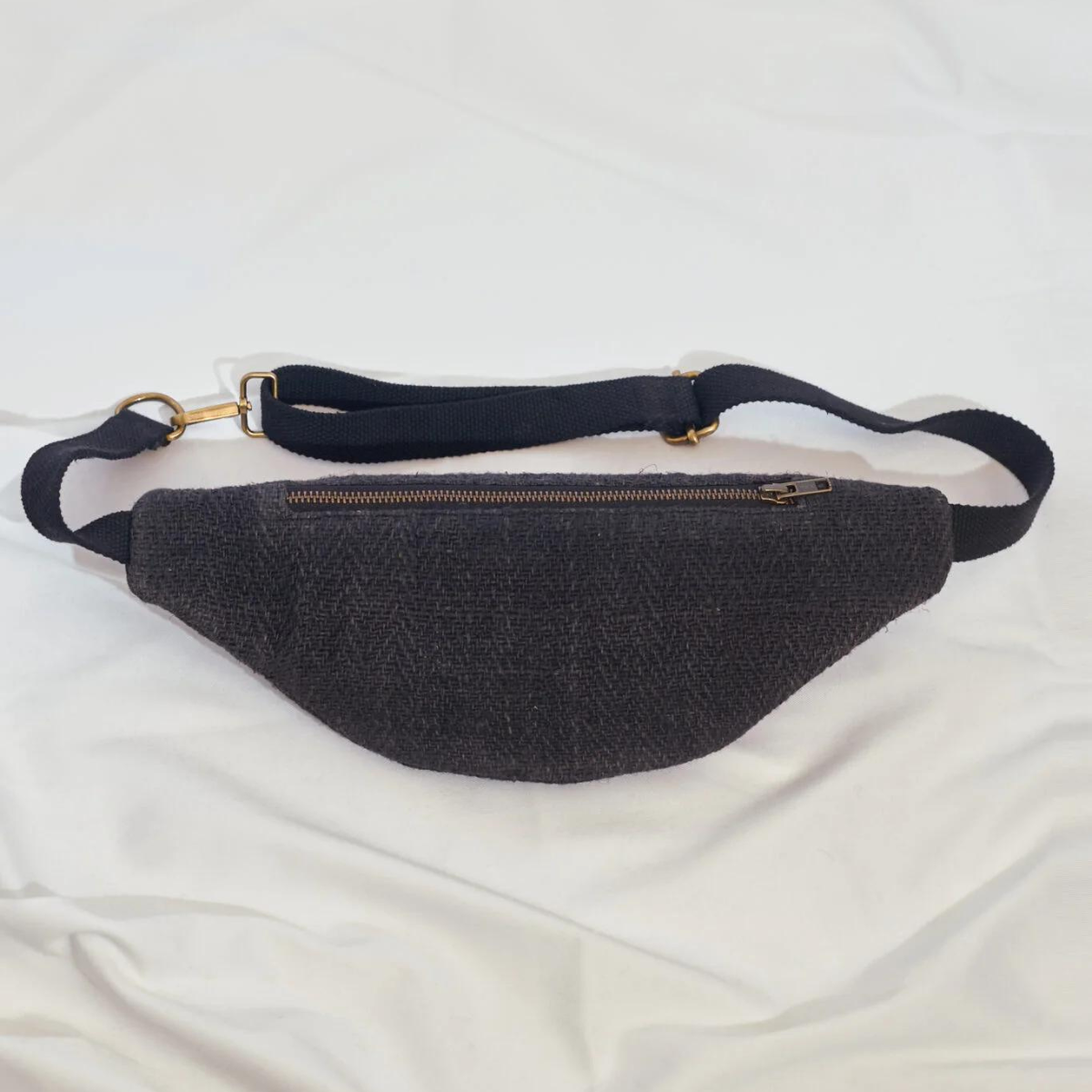 Hemp Waist Bag - Tannin Black