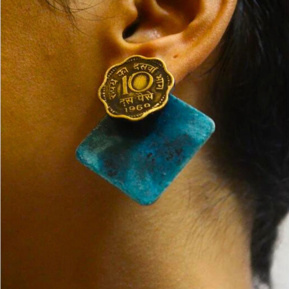 10 Paise Square Earjackets