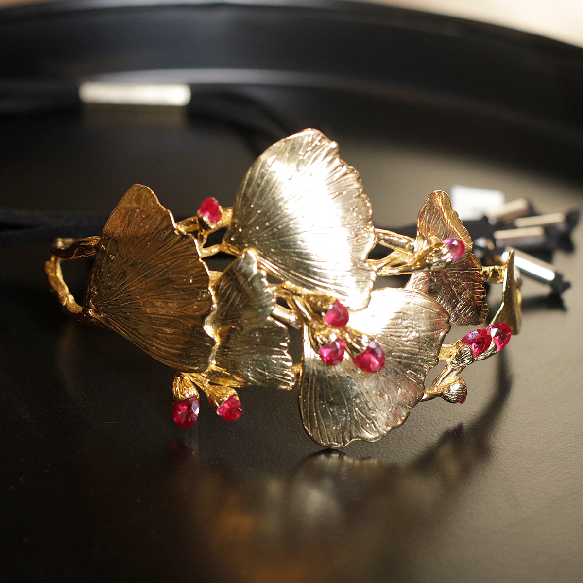 Crystal Bloom Choker - W / P / G