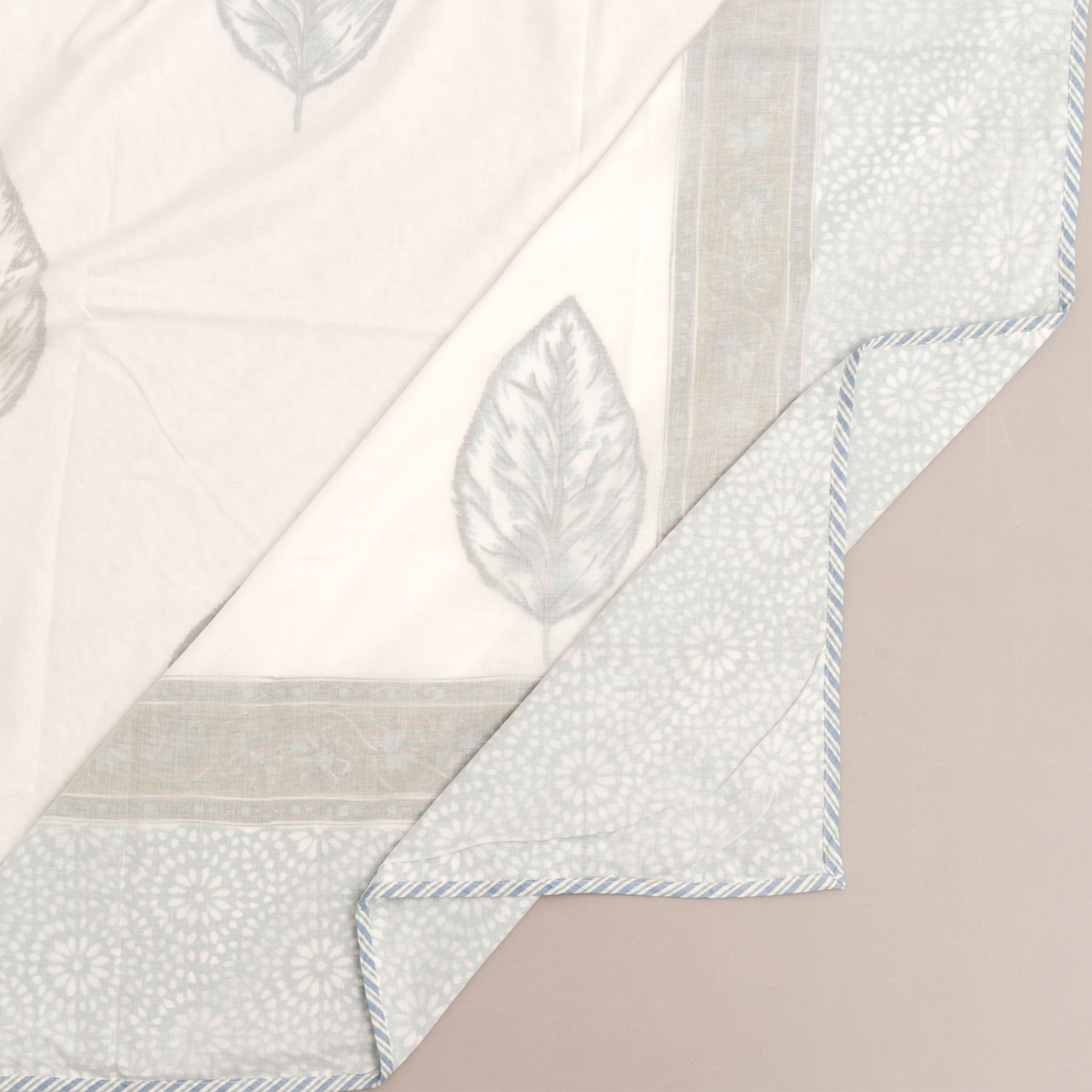 Floral Hues Muslin Dohar (Leaf)