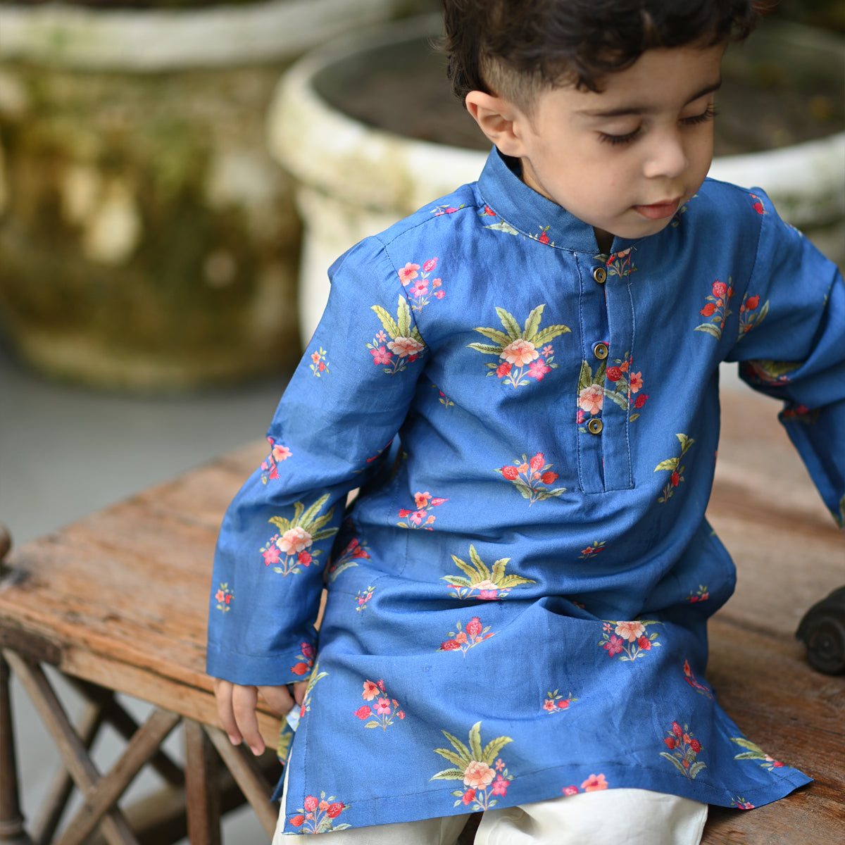 Abhimanyu Kurta And Pyjama Set- Electric Blue Anaar Bagh
