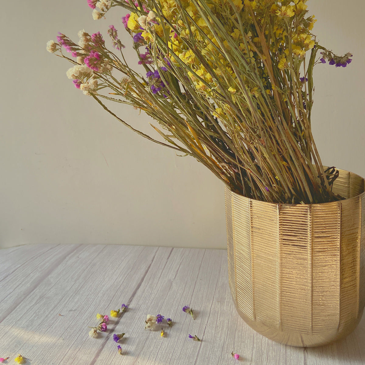 Metal Planter Pot | Textured | Gold | 8 inches