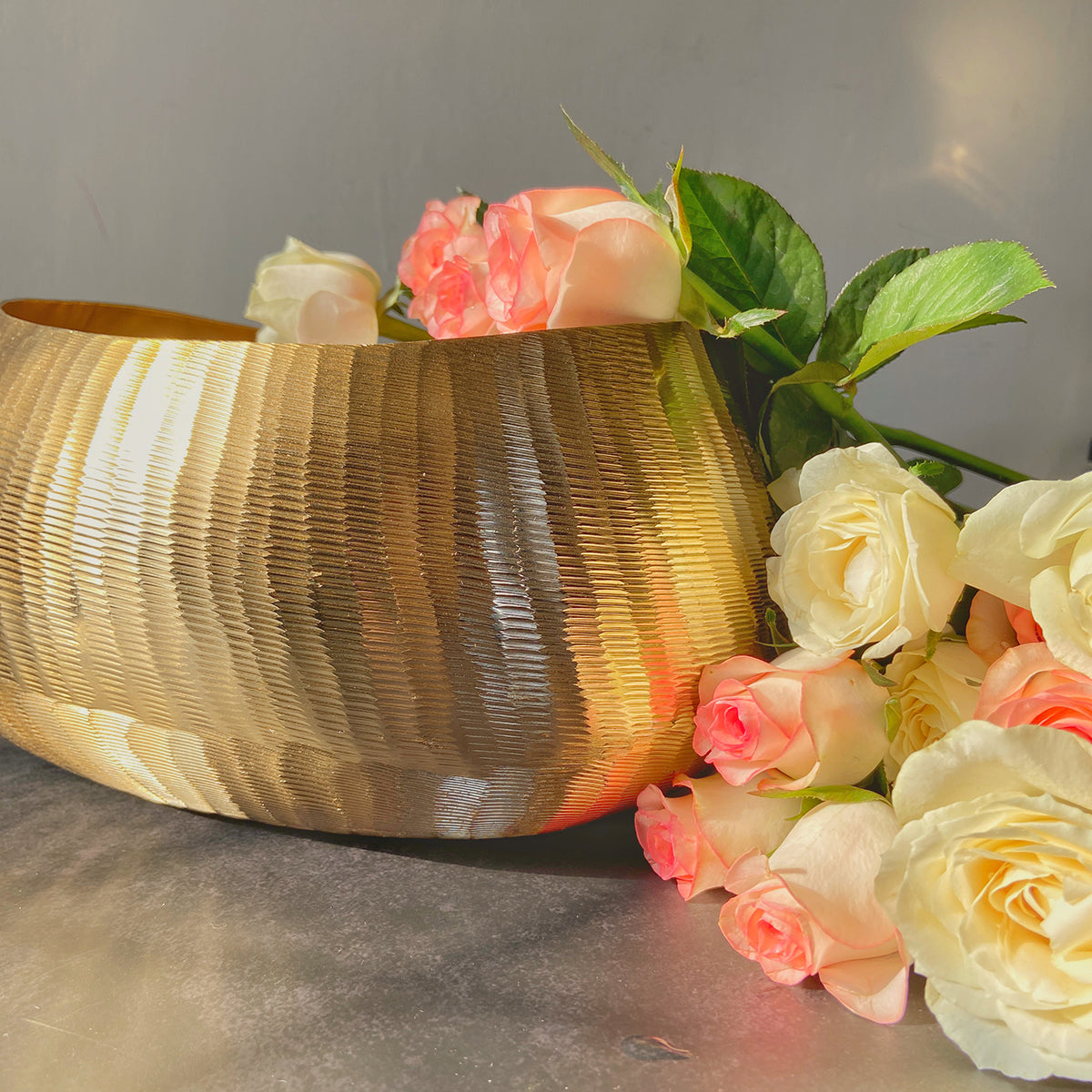 Metal Vase | Boat Shape | Gold | 13 cm