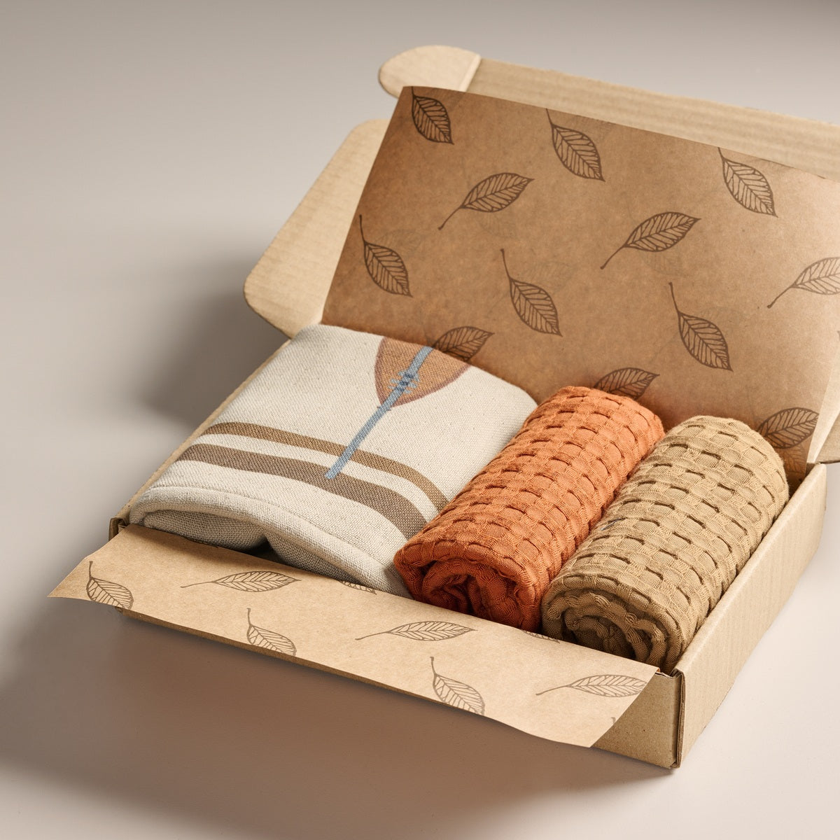 Tarani- Set of 3 Hand Towels-GTarani-Carton Box