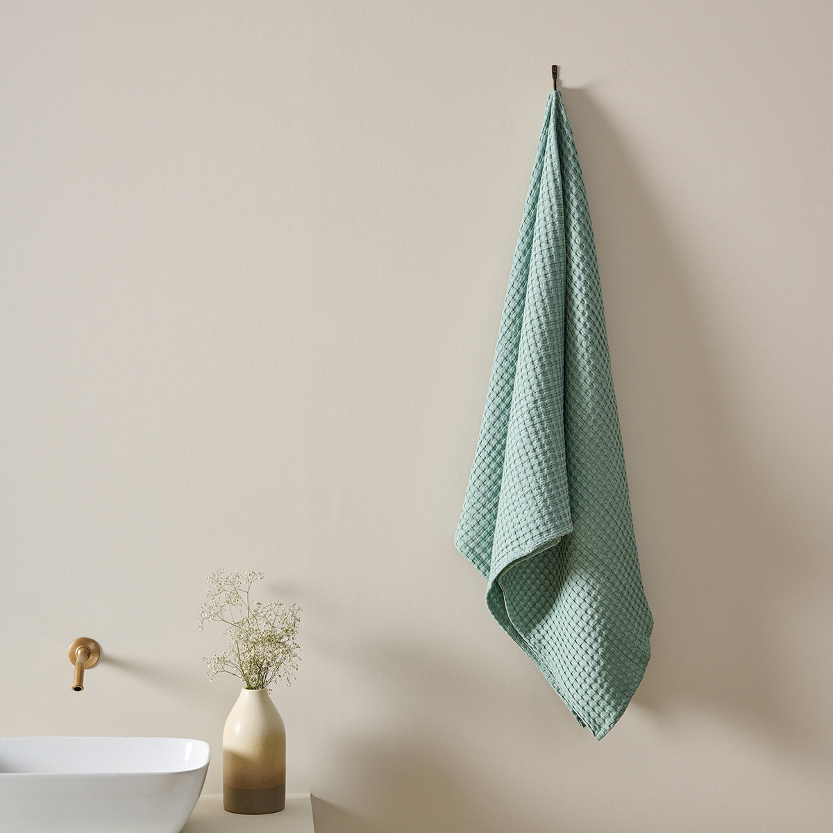 Chalk | Cotton | Waffle | Bath Towel