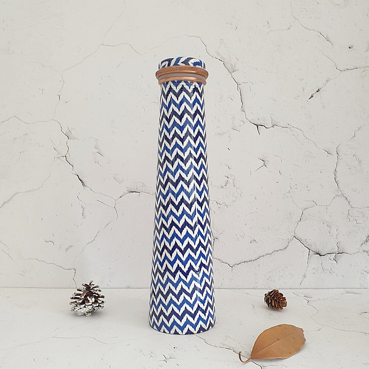 Copper Bottle 750ml - Chevron White & Blue