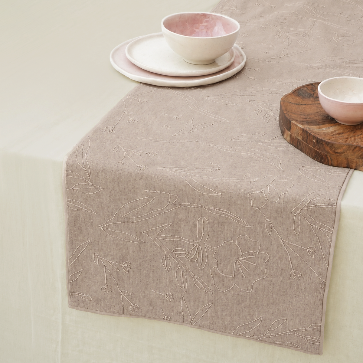 Bloom Table Runner - Beige