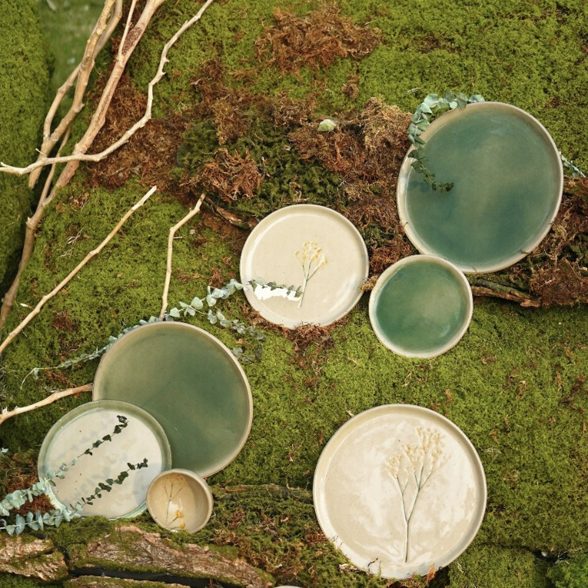 Petal Plate - Green & Ivory