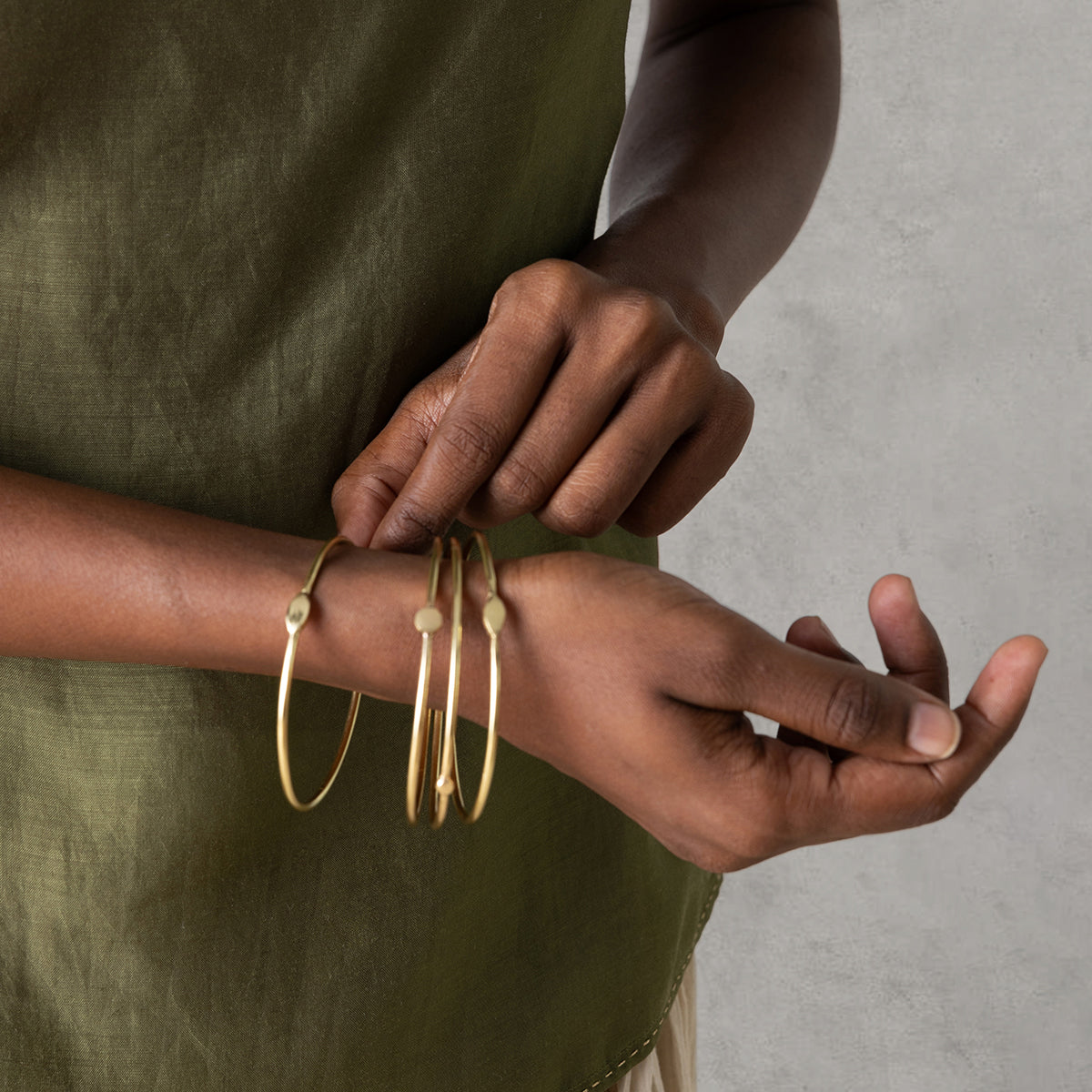 Cluster Bangles Set of 4 - Antique Gold