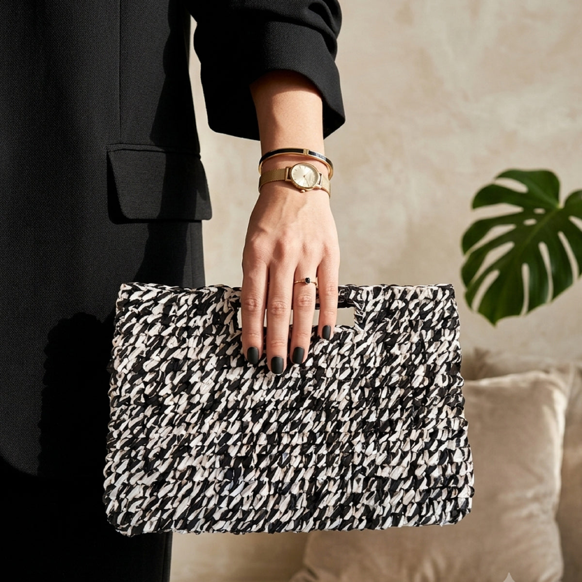 Antara Handwoven Raffia Bag