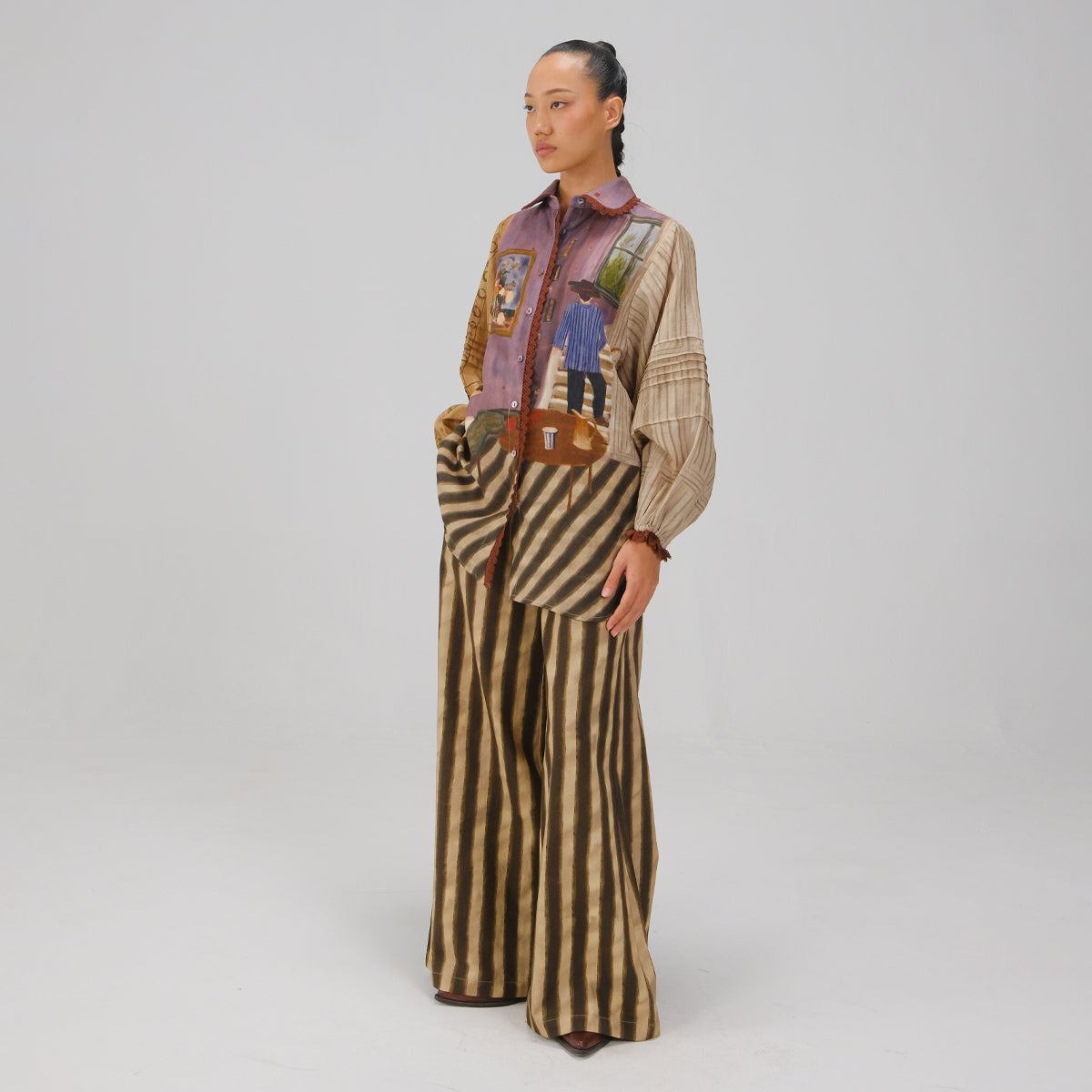 Living Room Moira Shirt