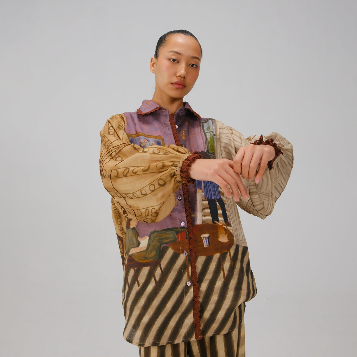 Living Room Moira Shirt