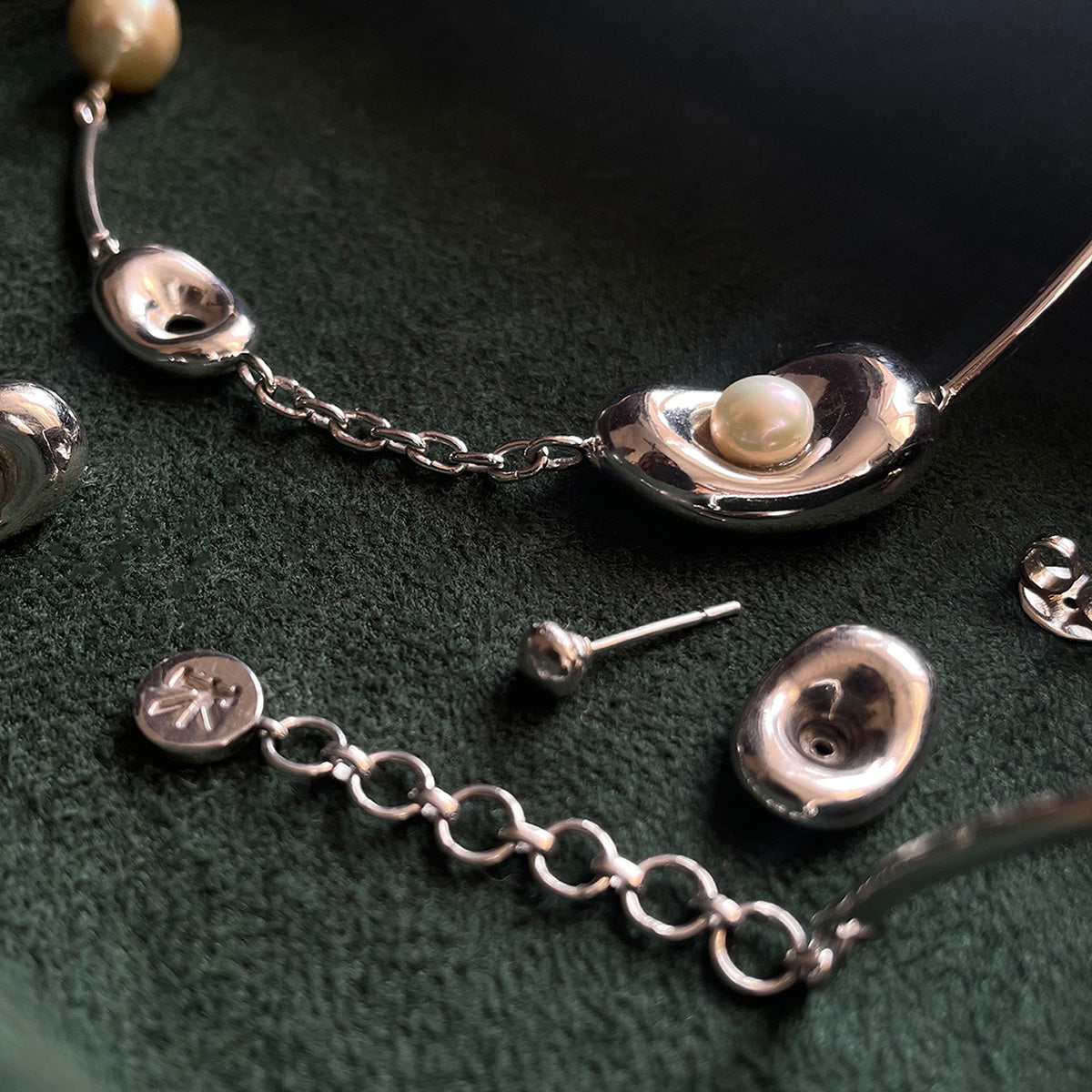 Cosmos Neckpiece Chrome