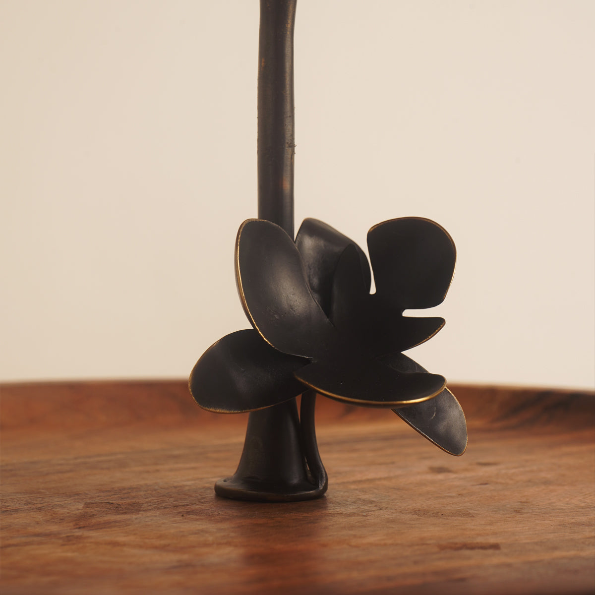 Bloom Cake Stand - Natural