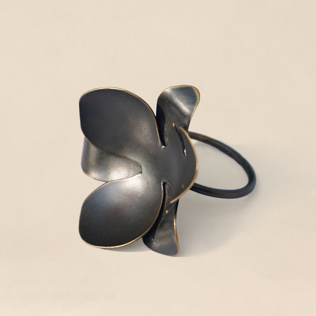 Wildflower Napkin Ring (Set of 4) - Black