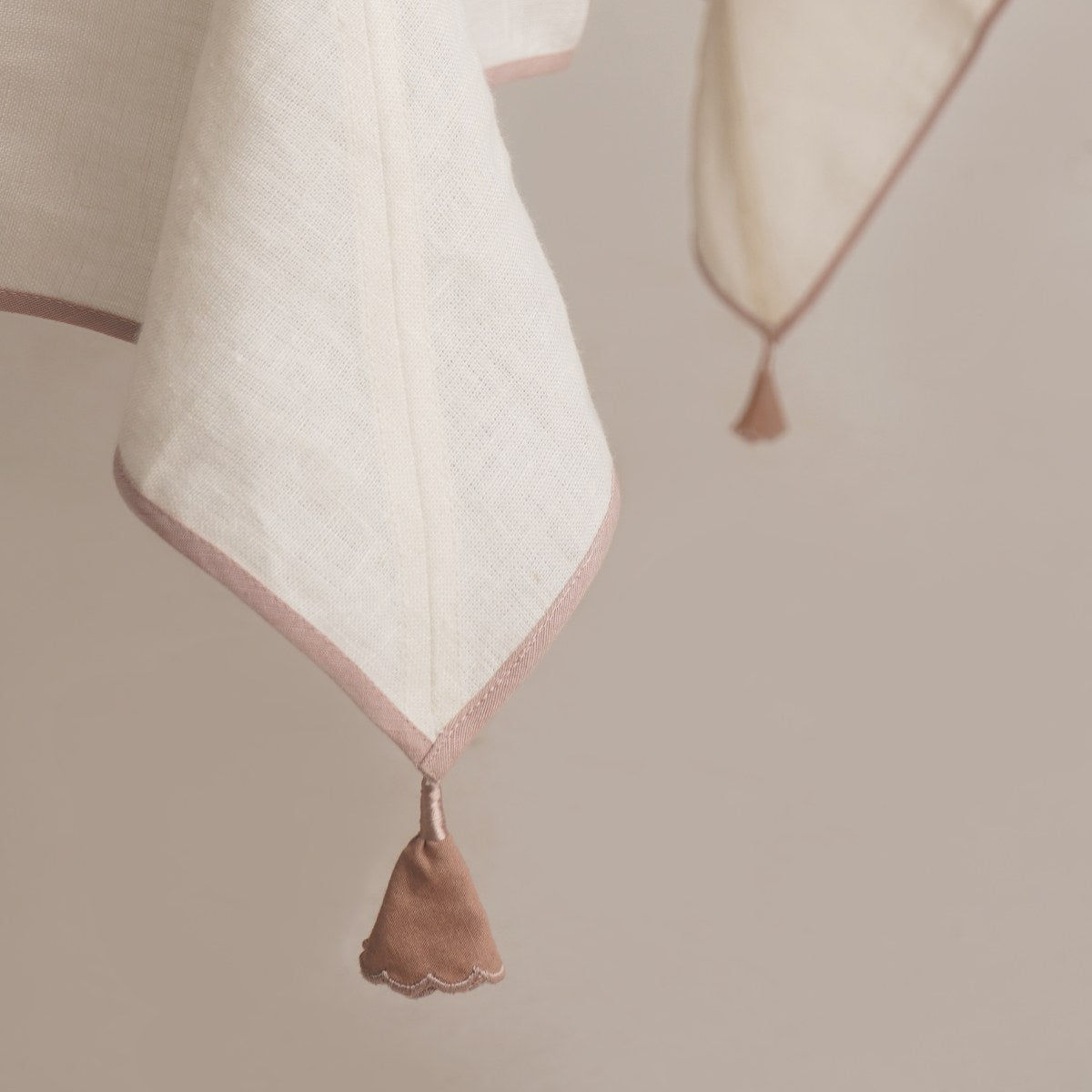 Dew Table Cover - Ivory