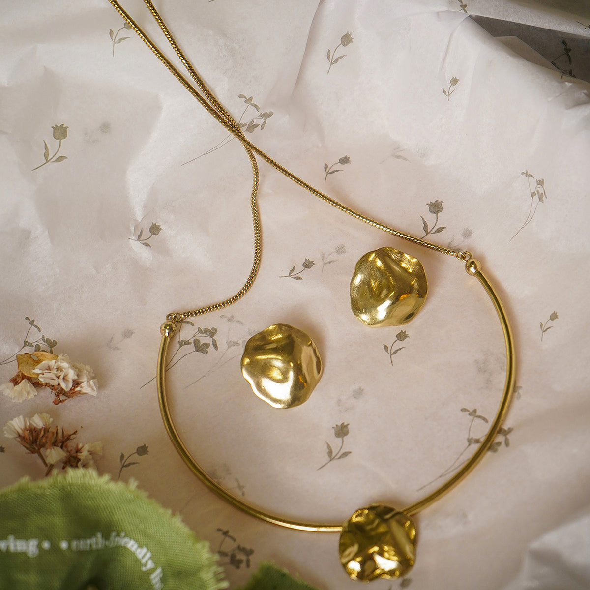 Gift for Her - Drops Set Brass