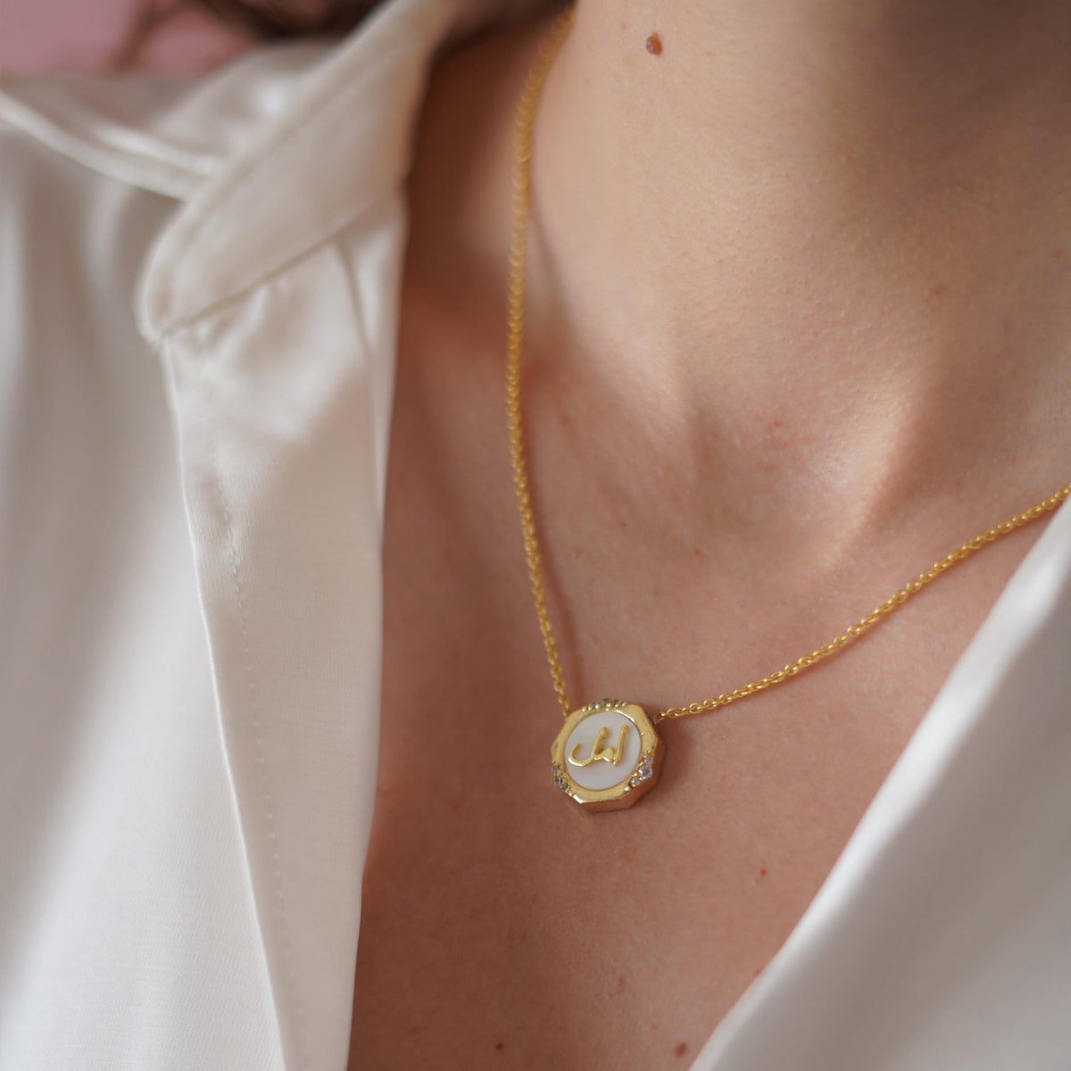 Hope Mother Of Pearl Studded Necklace