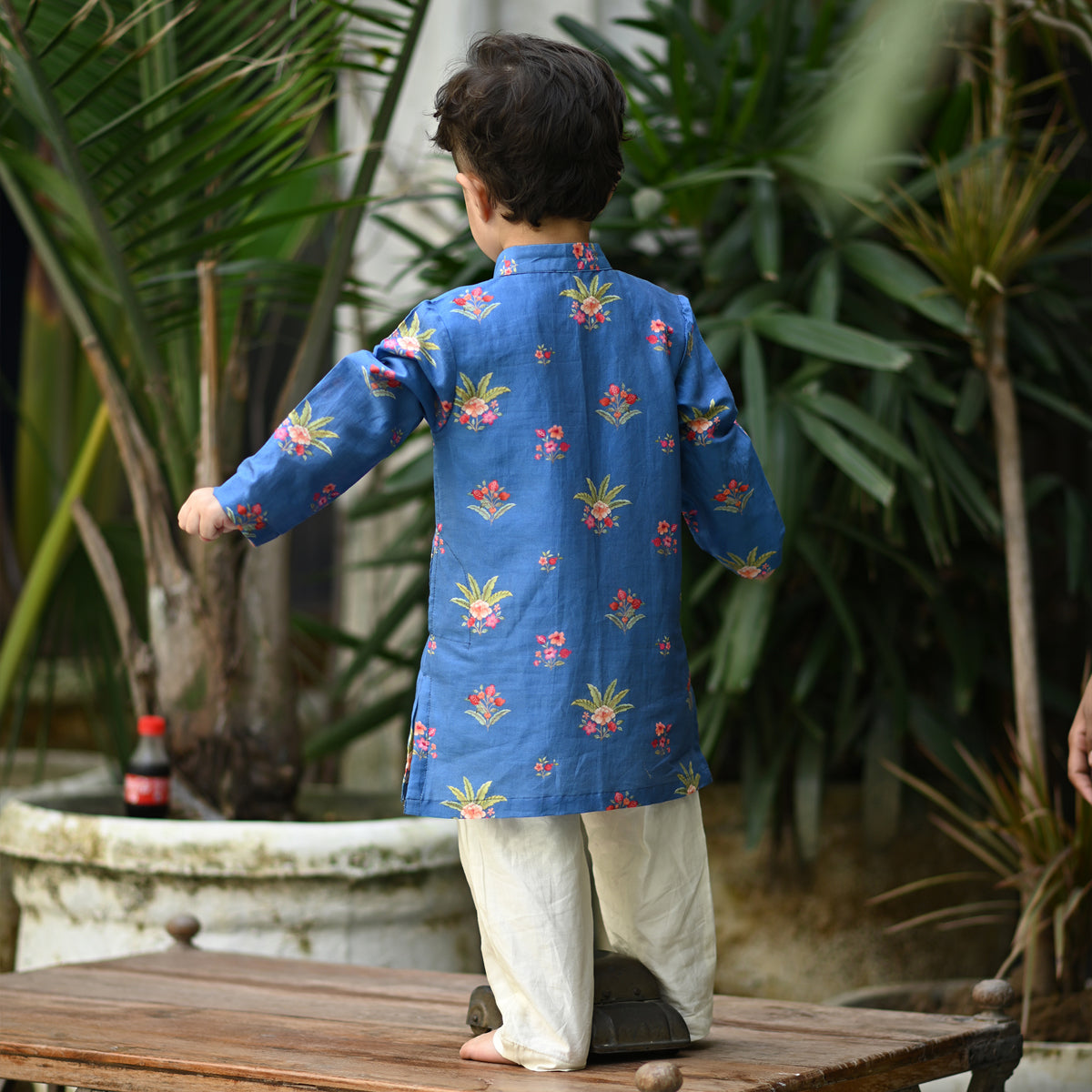 Abhimanyu Kurta And Pyjama Set- Electric Blue Anaar Bagh