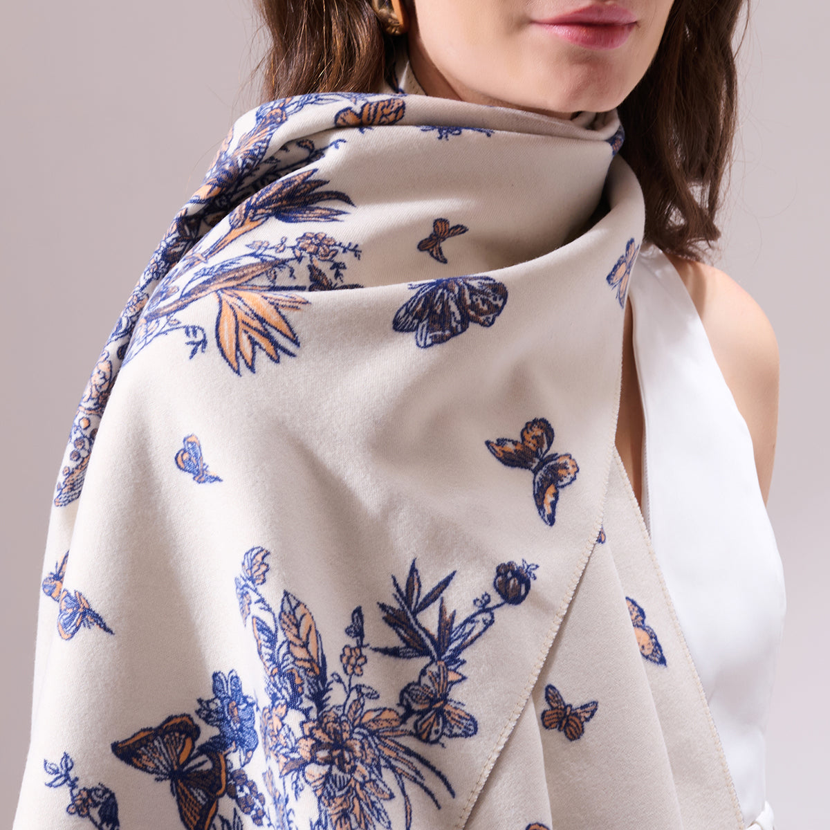 Neya Off White Heritage Cashmere Cape