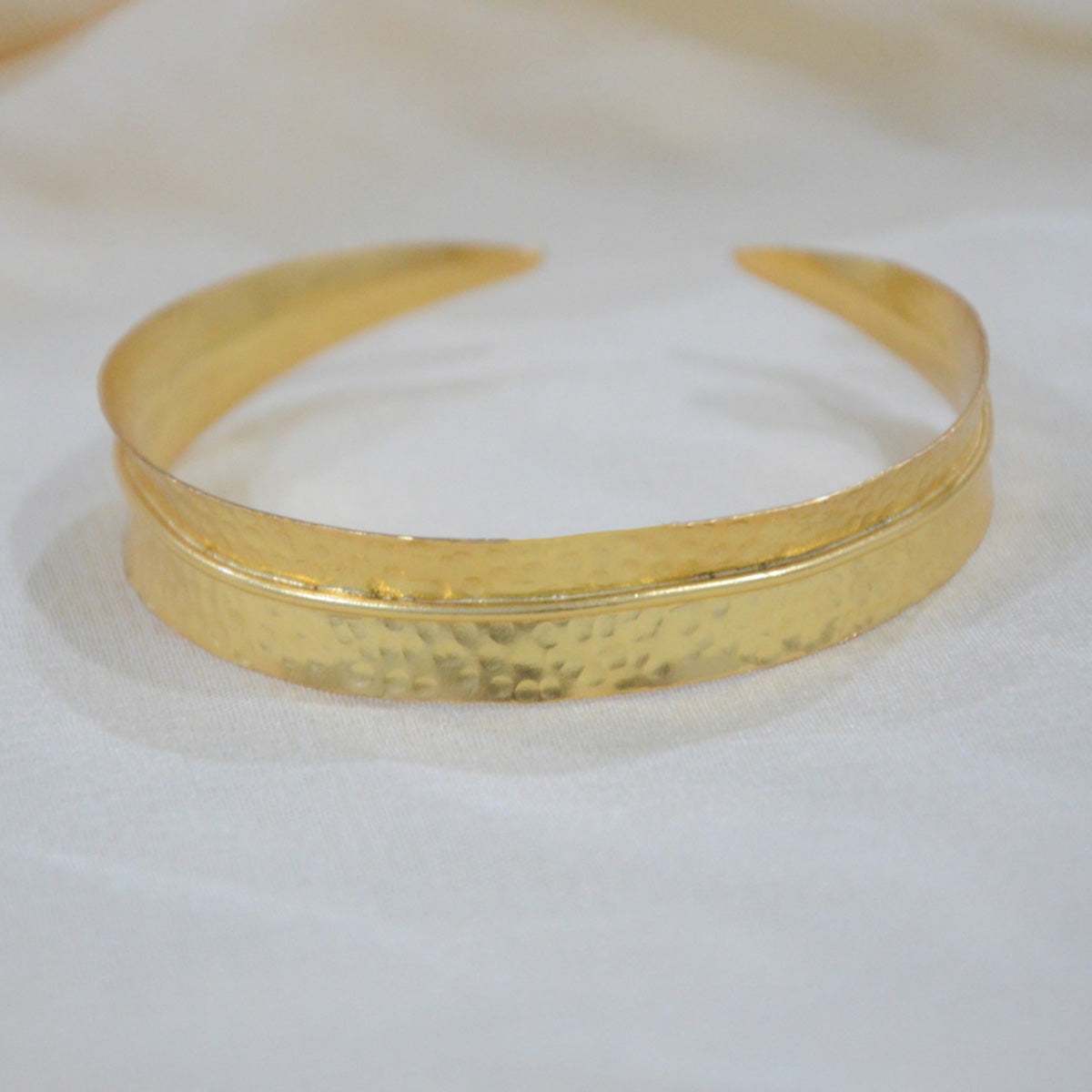 Dira Bangle | Gold