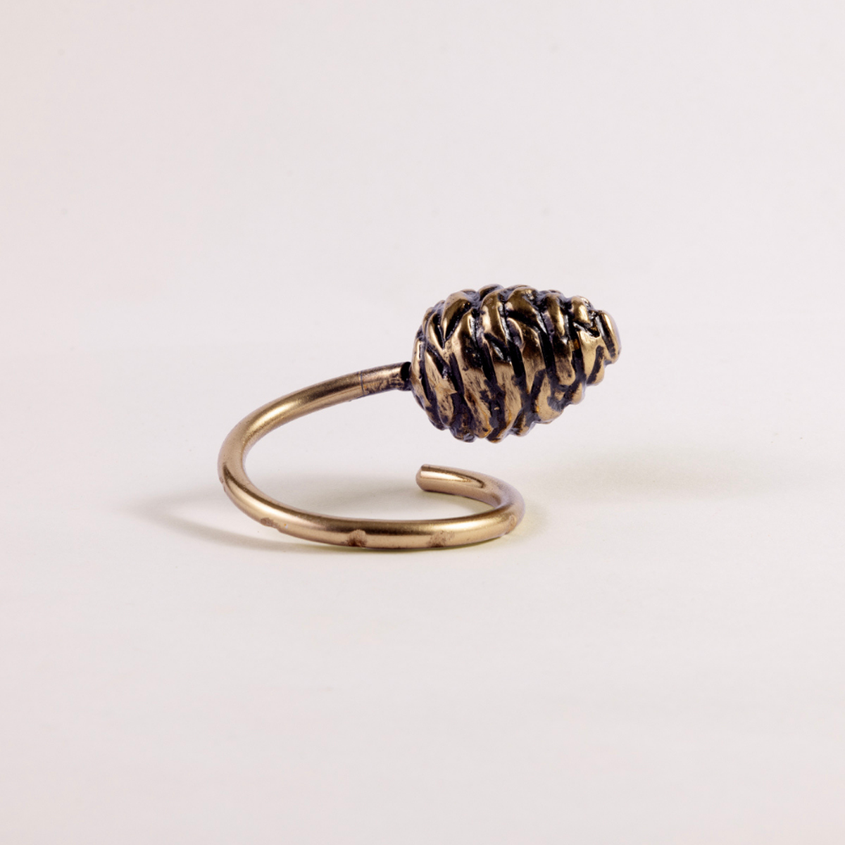 Himalayan Golden Pine Cone Charm Napkin Ring | Set of 4