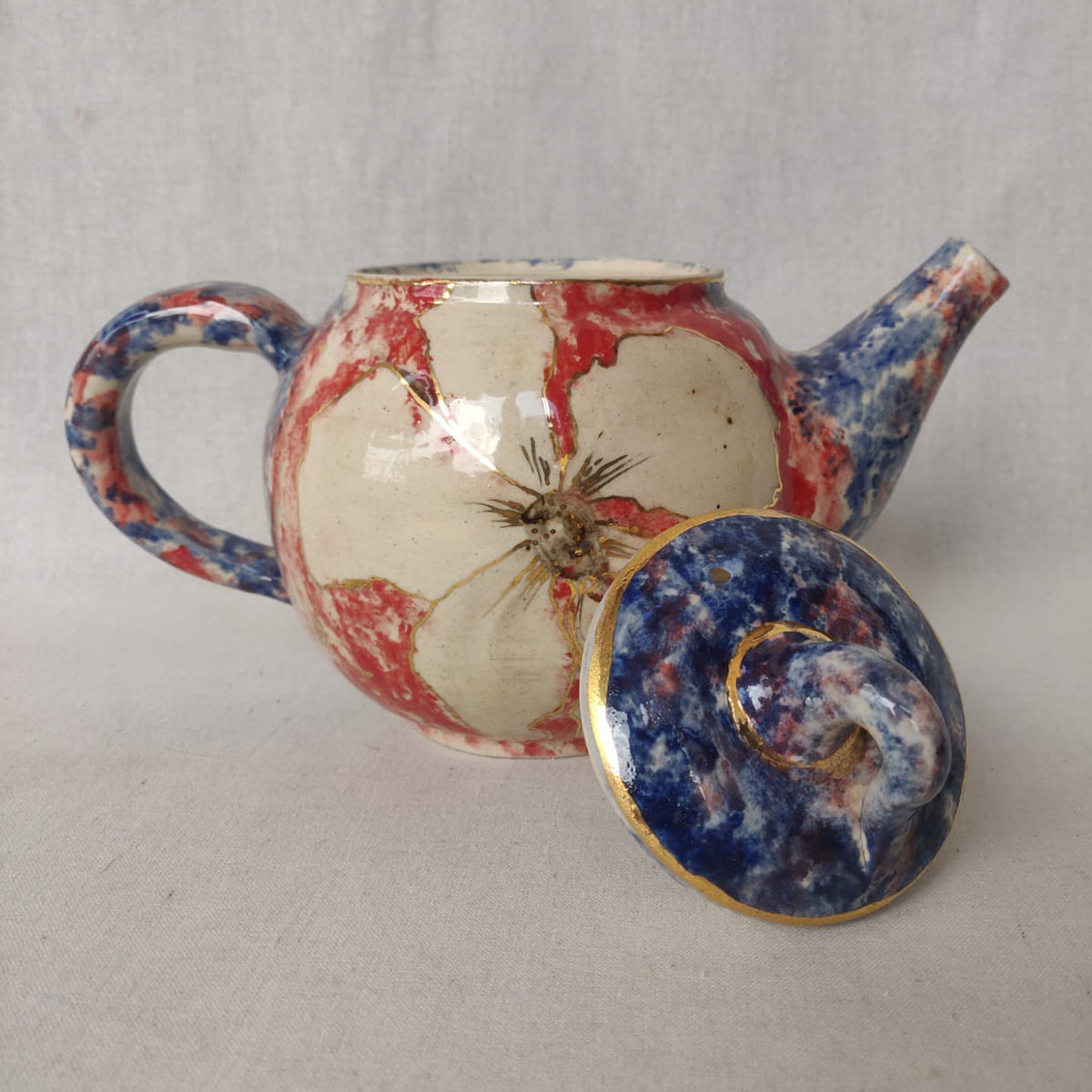 Lily Kettle | Handmade And Hand painted Kettle | Finished In 22 Carat Gold