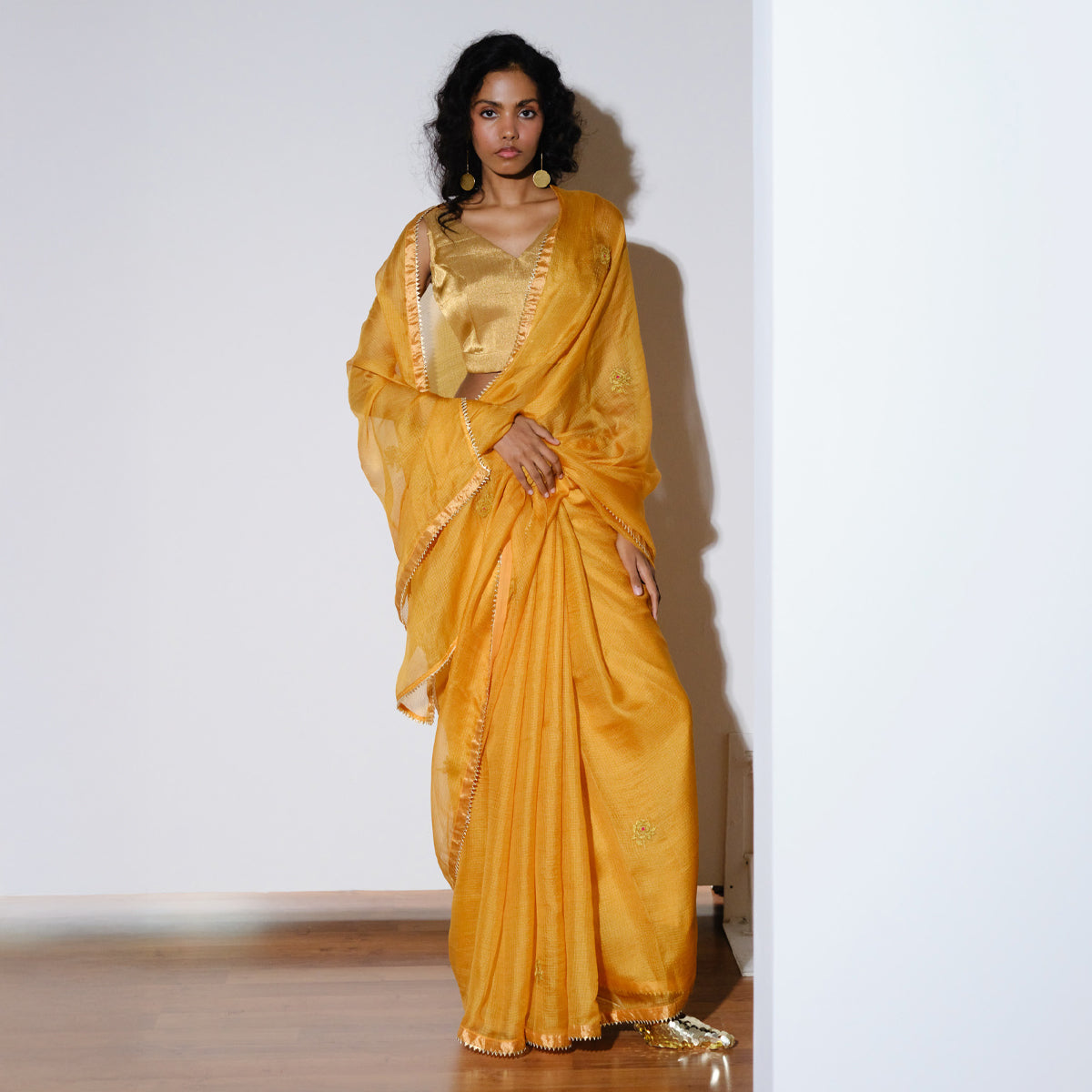 Roshini Silk Saree & unstitched Blouse Piece