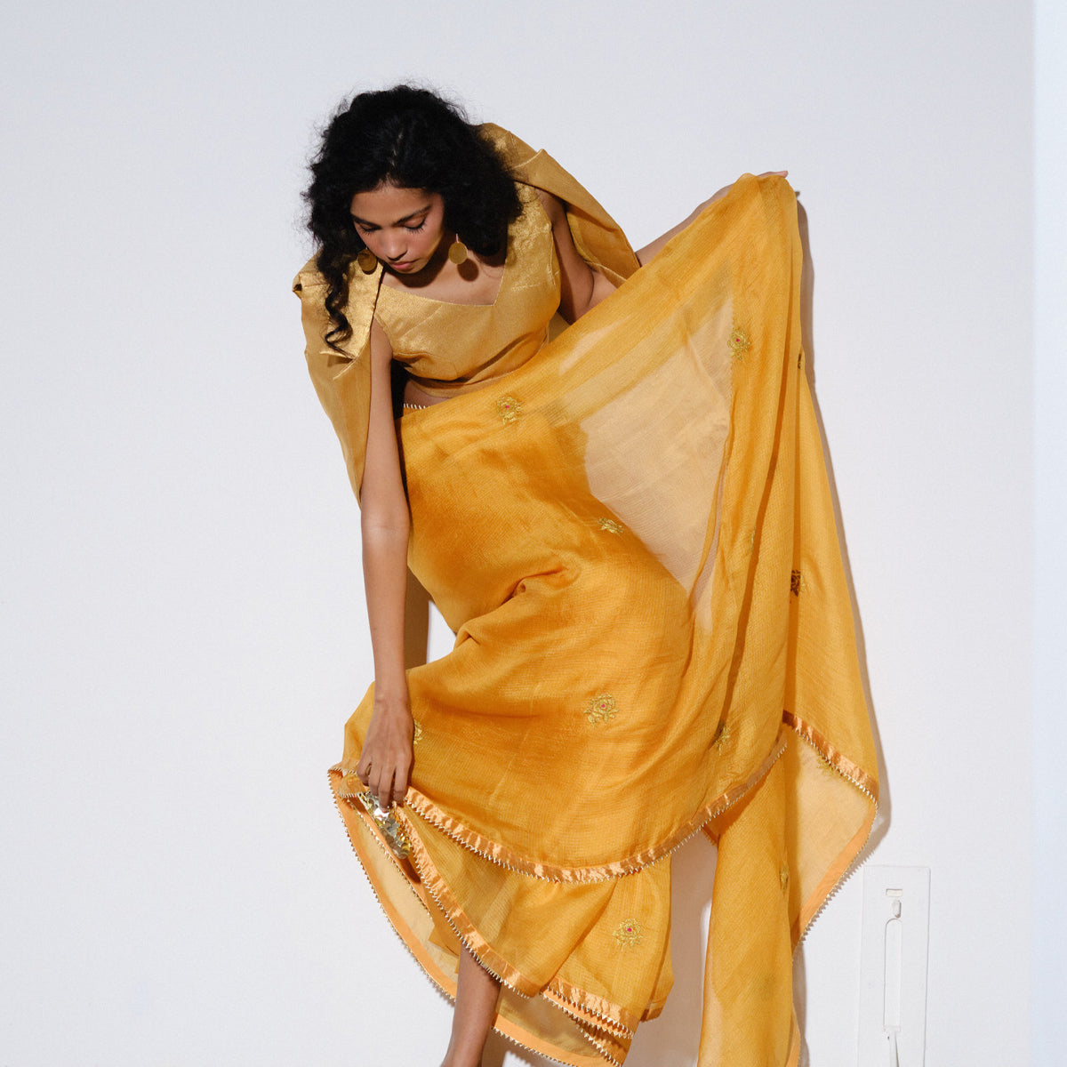 Roshini Silk Saree & unstitched Blouse Piece