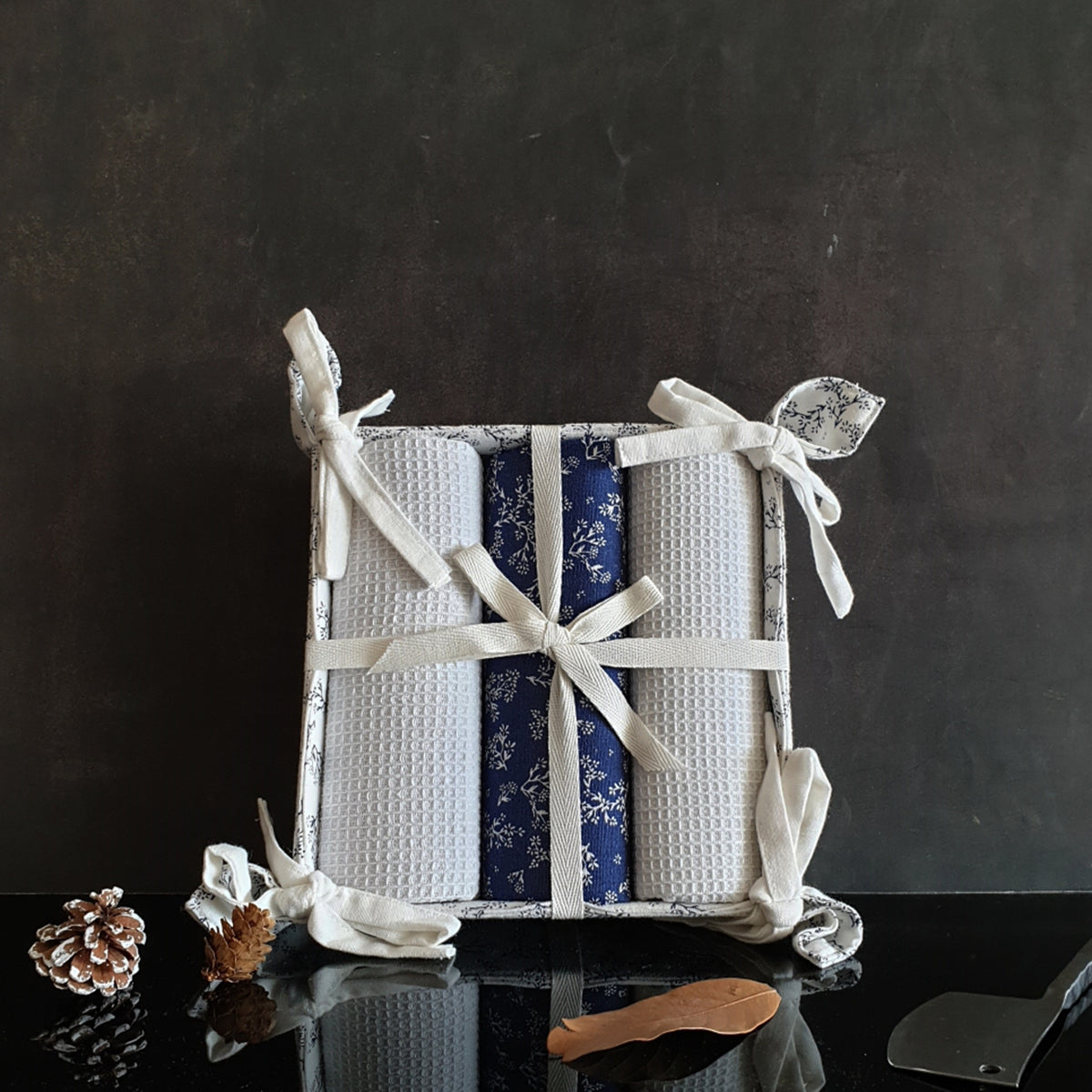 Kitchen Towels in a Basket (Set of 3) - Coral Reef Blue & White