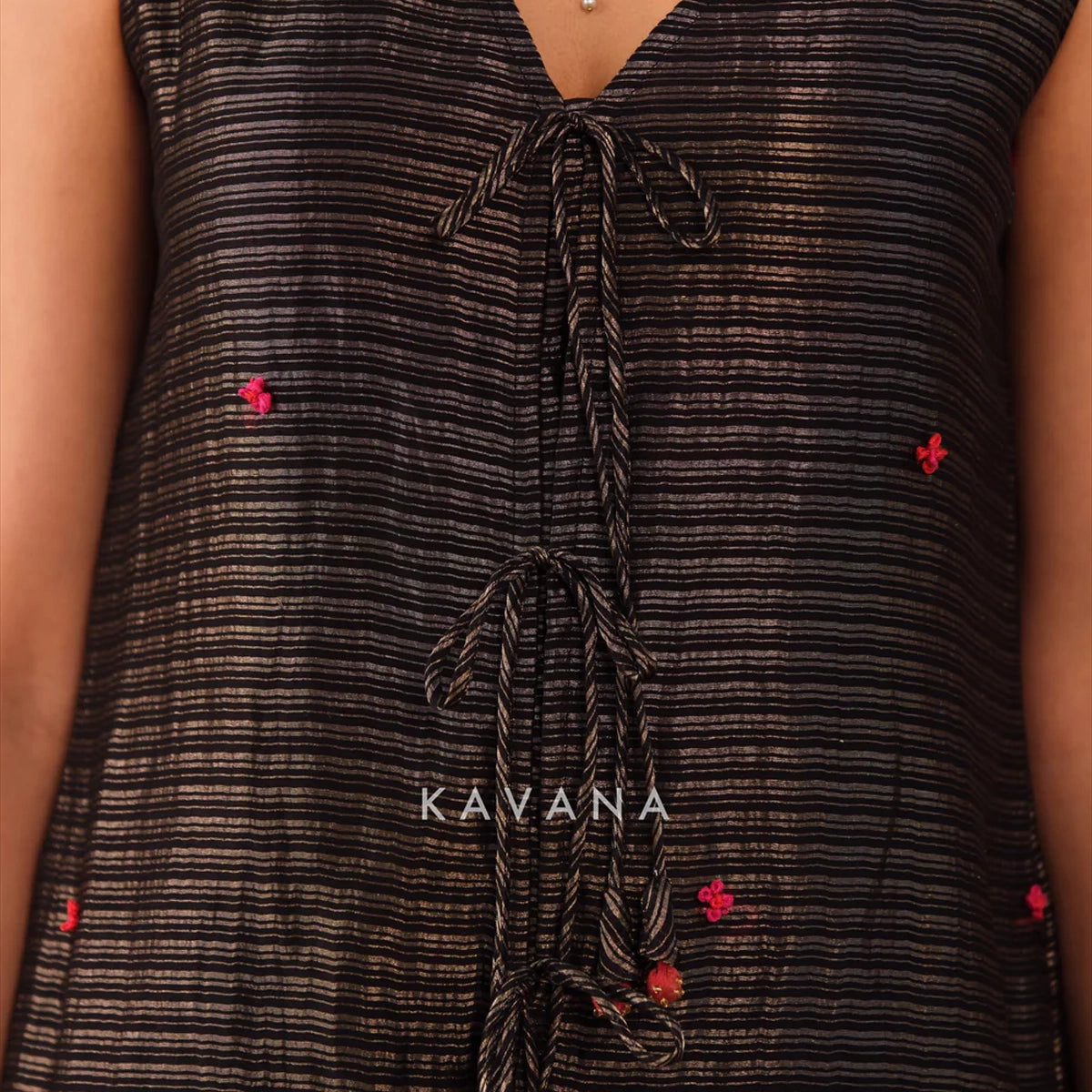 Paavni Chanderi Kurta Set