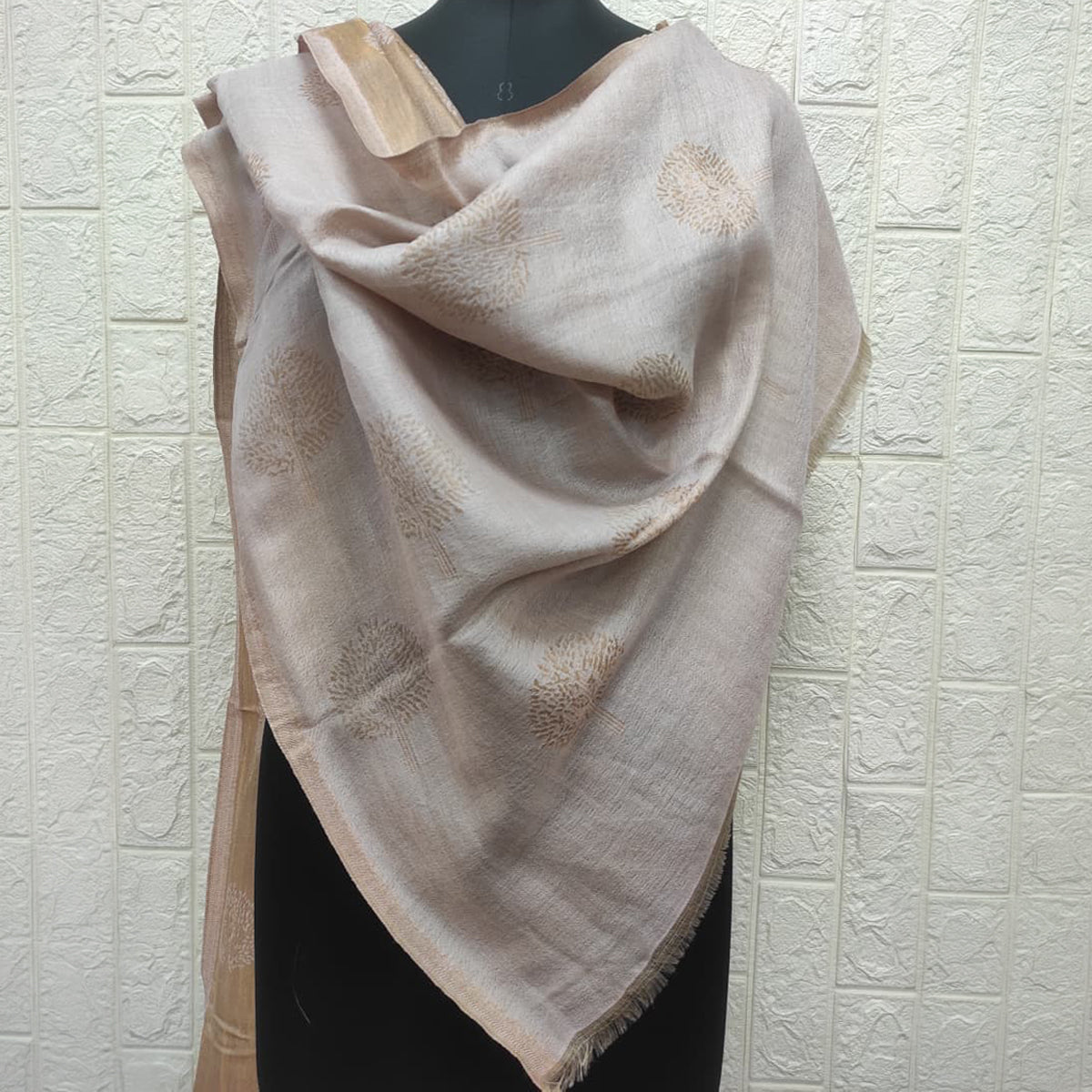 White Floral Zari Stole