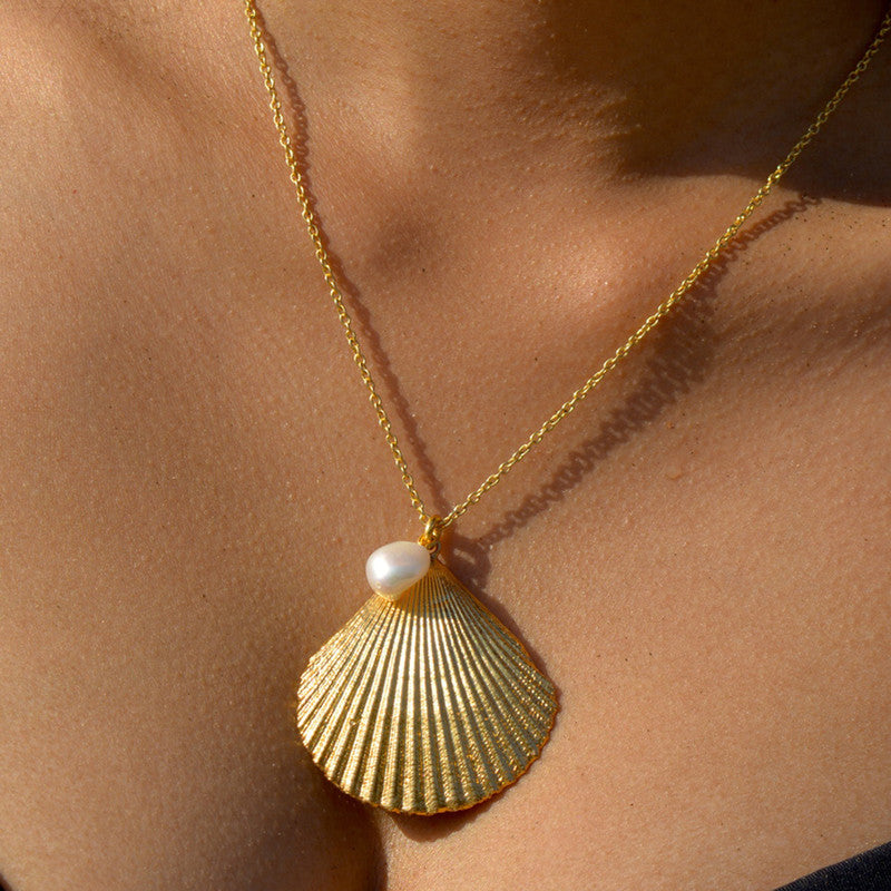 Scallop Neckpiece | Gold Plated