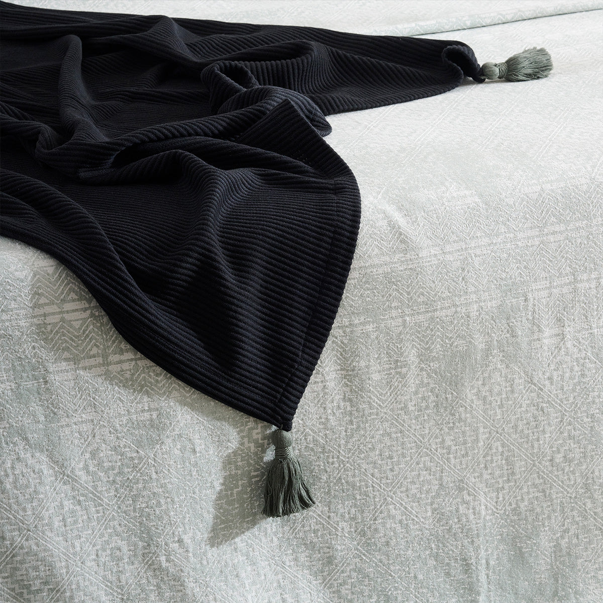 Pepper Plume | Cotton Bamboo | Cord Rib | Throw