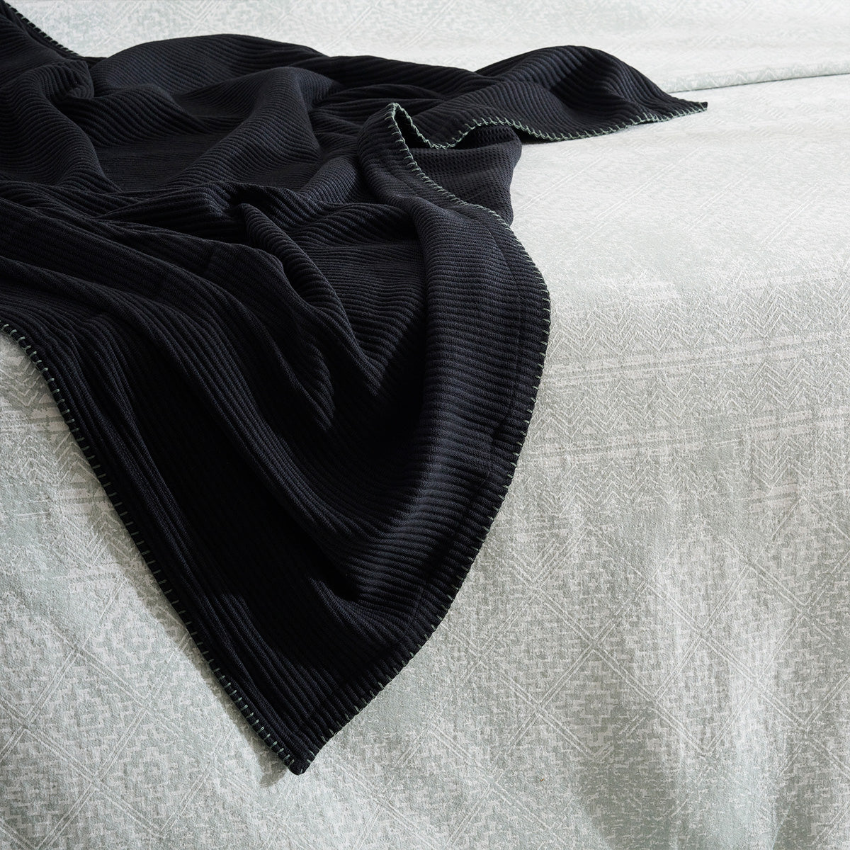 Pepper Whip | Cotton Bamboo | Cord Rib | Throw