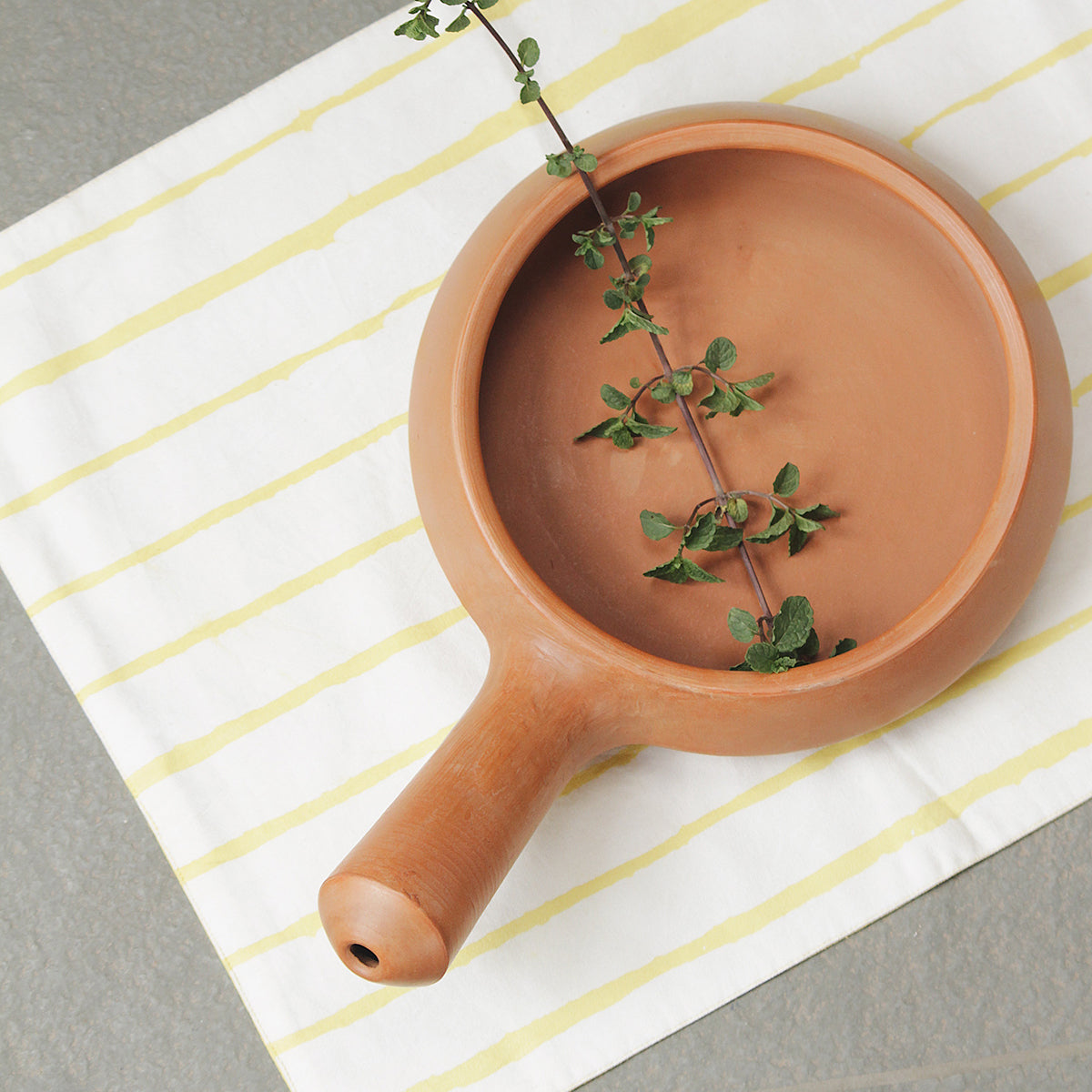 Terracotta Pan | Brown