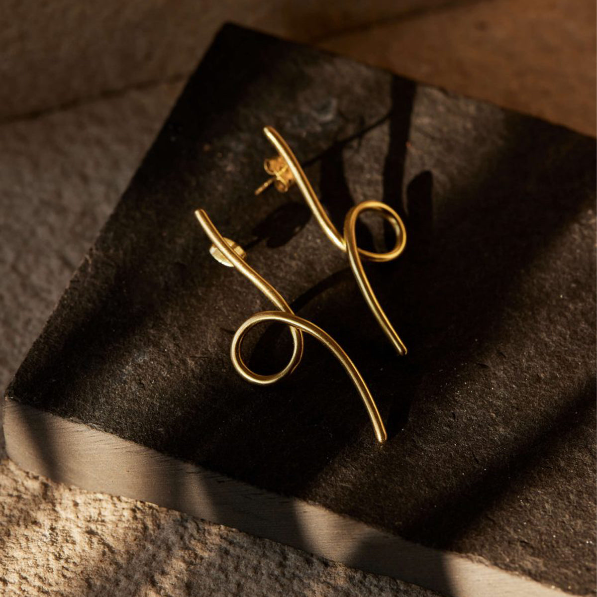 Sem Loop Post Earrings(mind)
