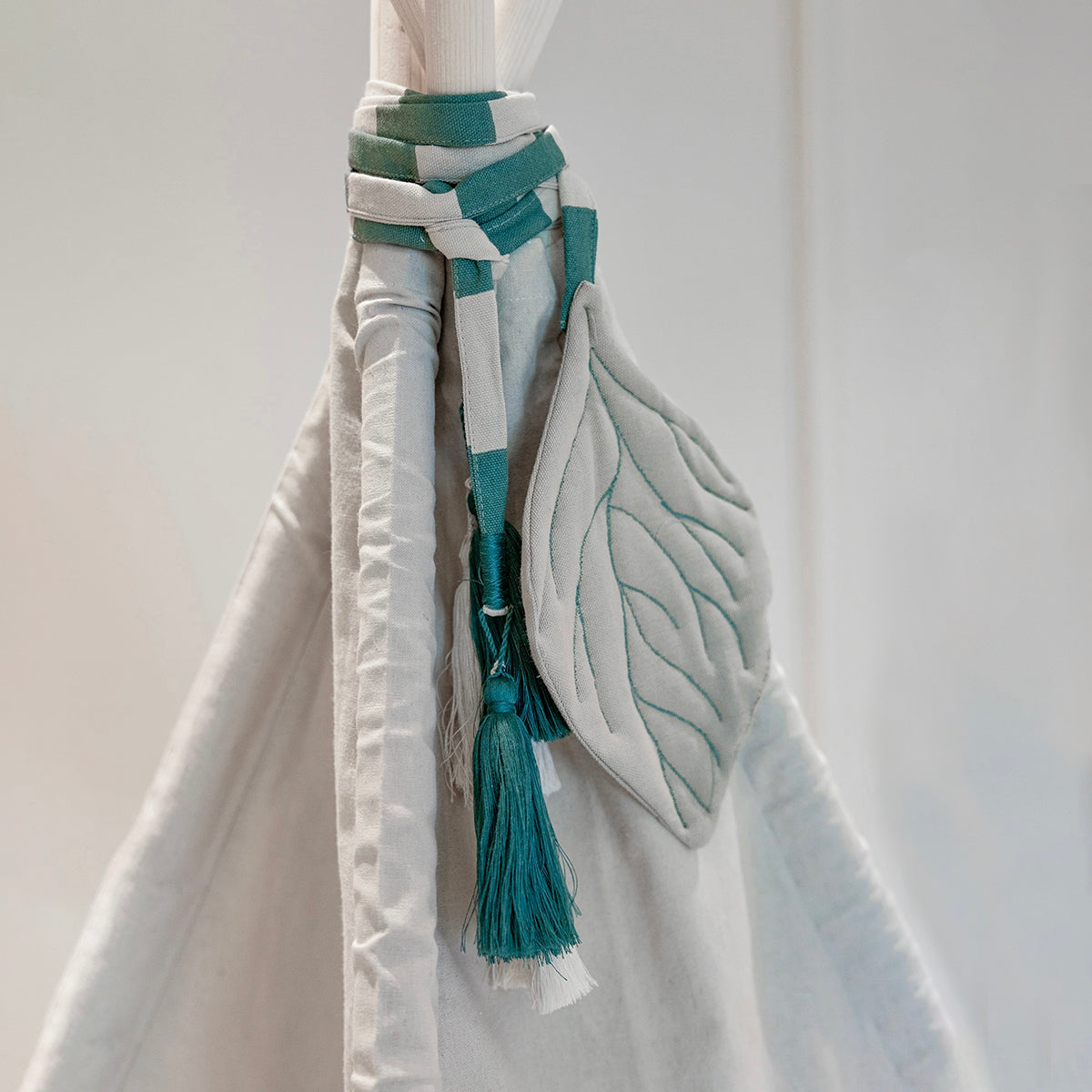 Adventure Alley - Green Teepee Tent