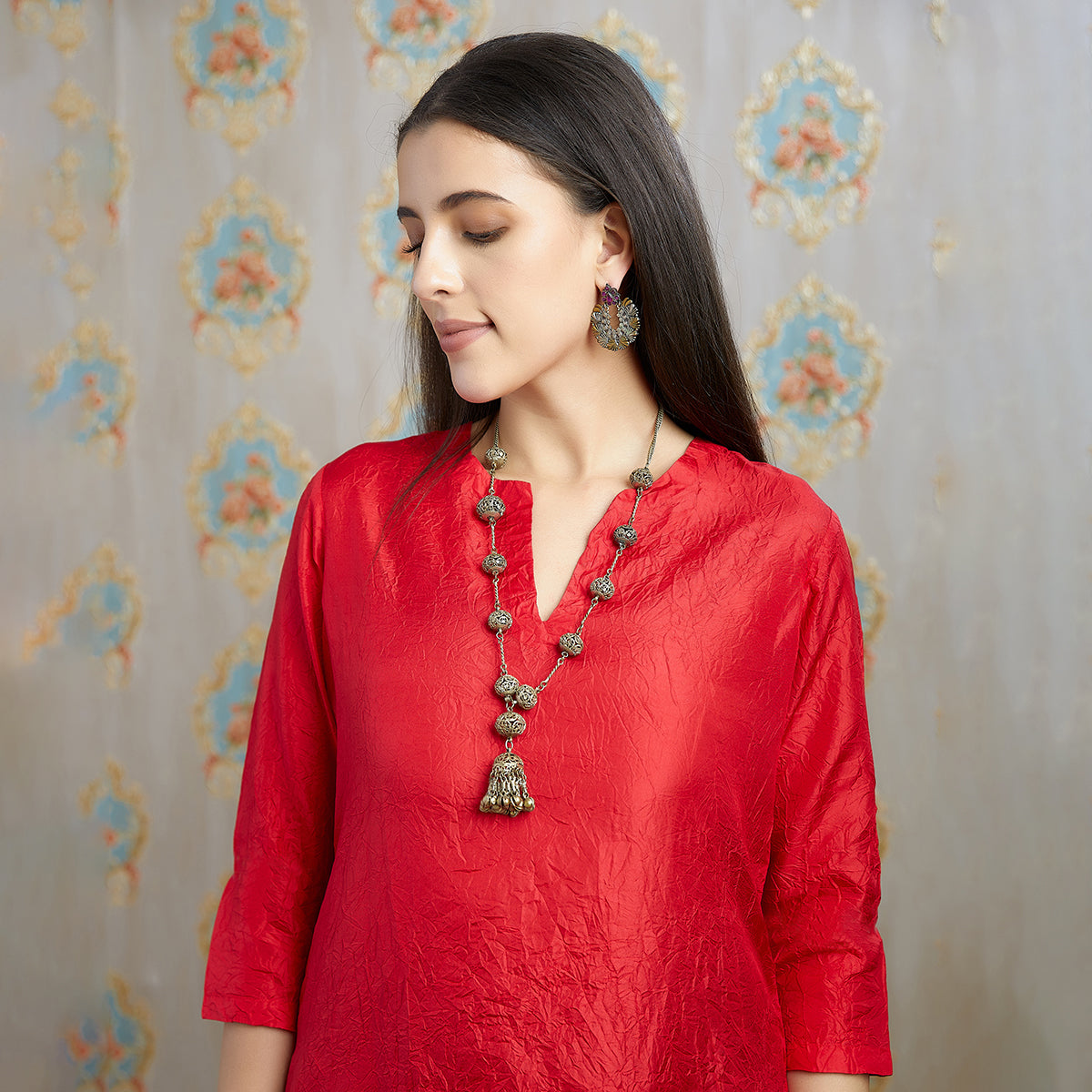 Vibhuti-Red Hand Crushed Silk Straight Kurta & Pants