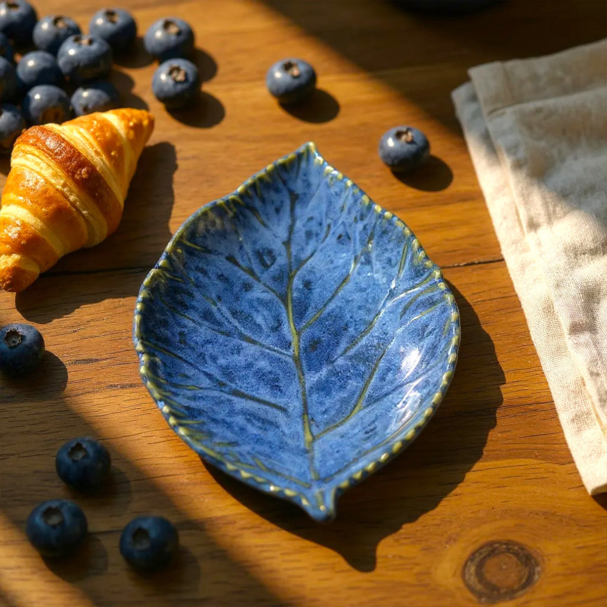 Leaf of Serenity 9 inches Platter