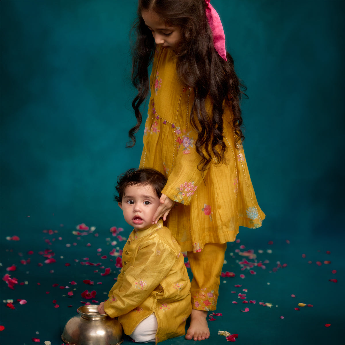 Neembu Rekh Chitthi Kurta Set